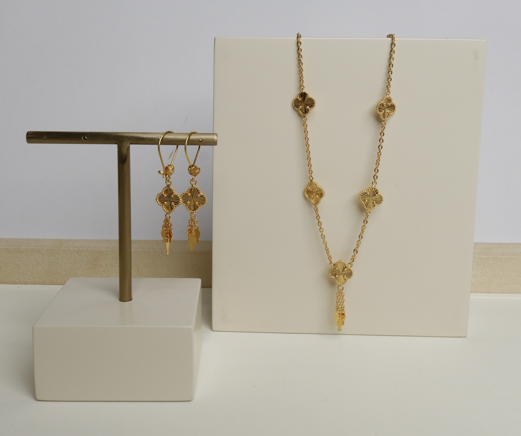 Half set of 925 sterling silver plated jewelry, made in Singapore - (J-0352)