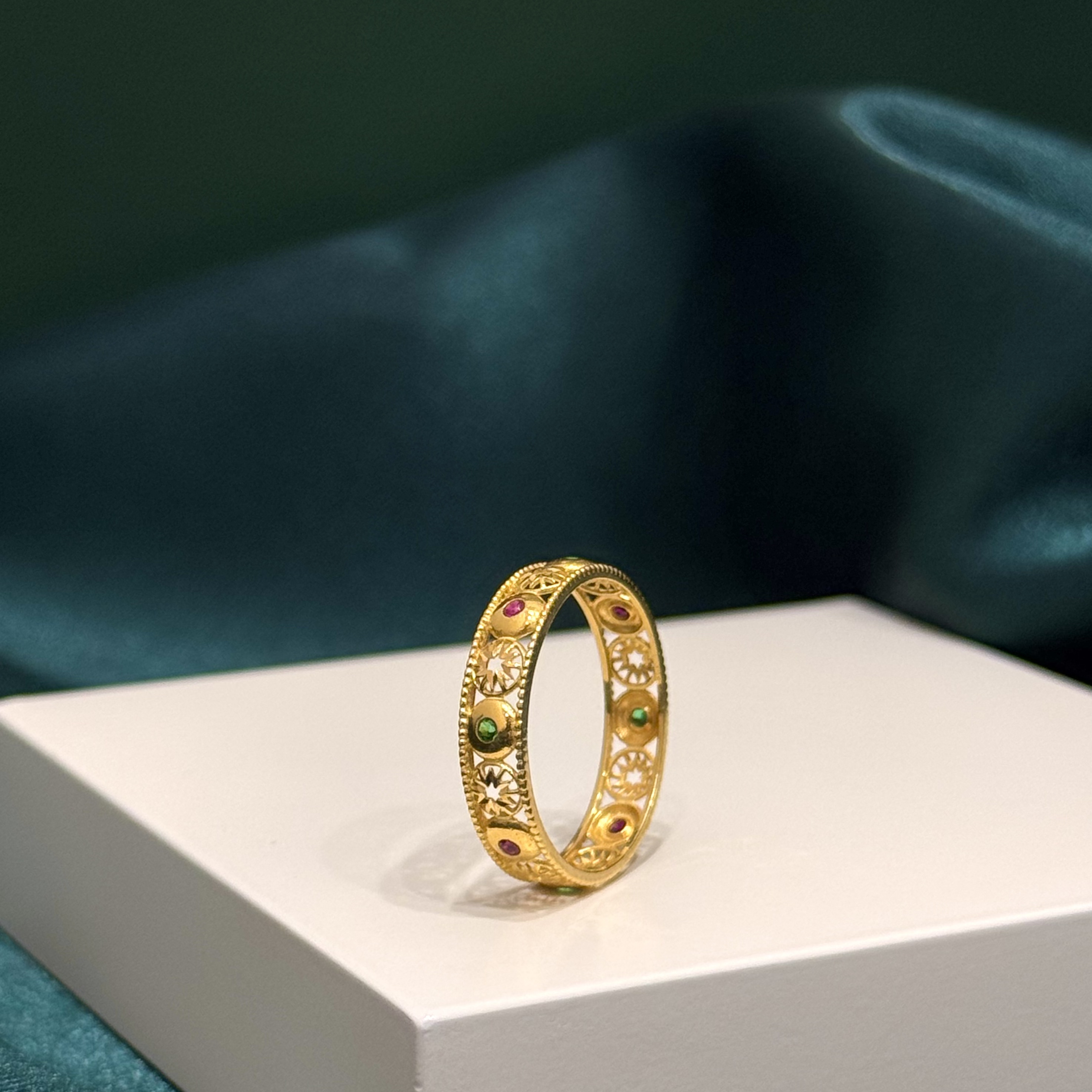 21-karat gold wedding ring, Bahraini made - (N-0235)