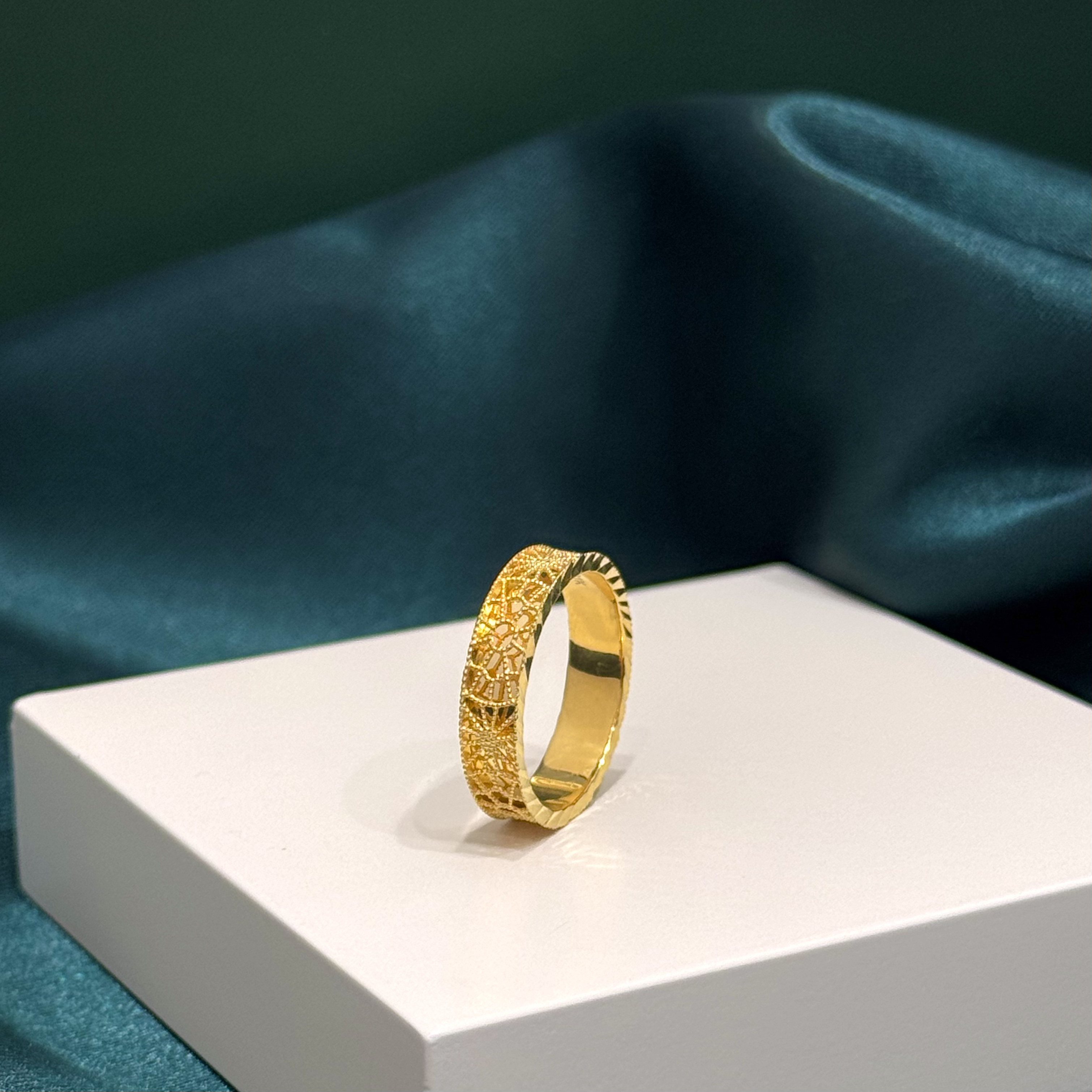 21-karat gold wedding ring, Turkish made - (N-0236)