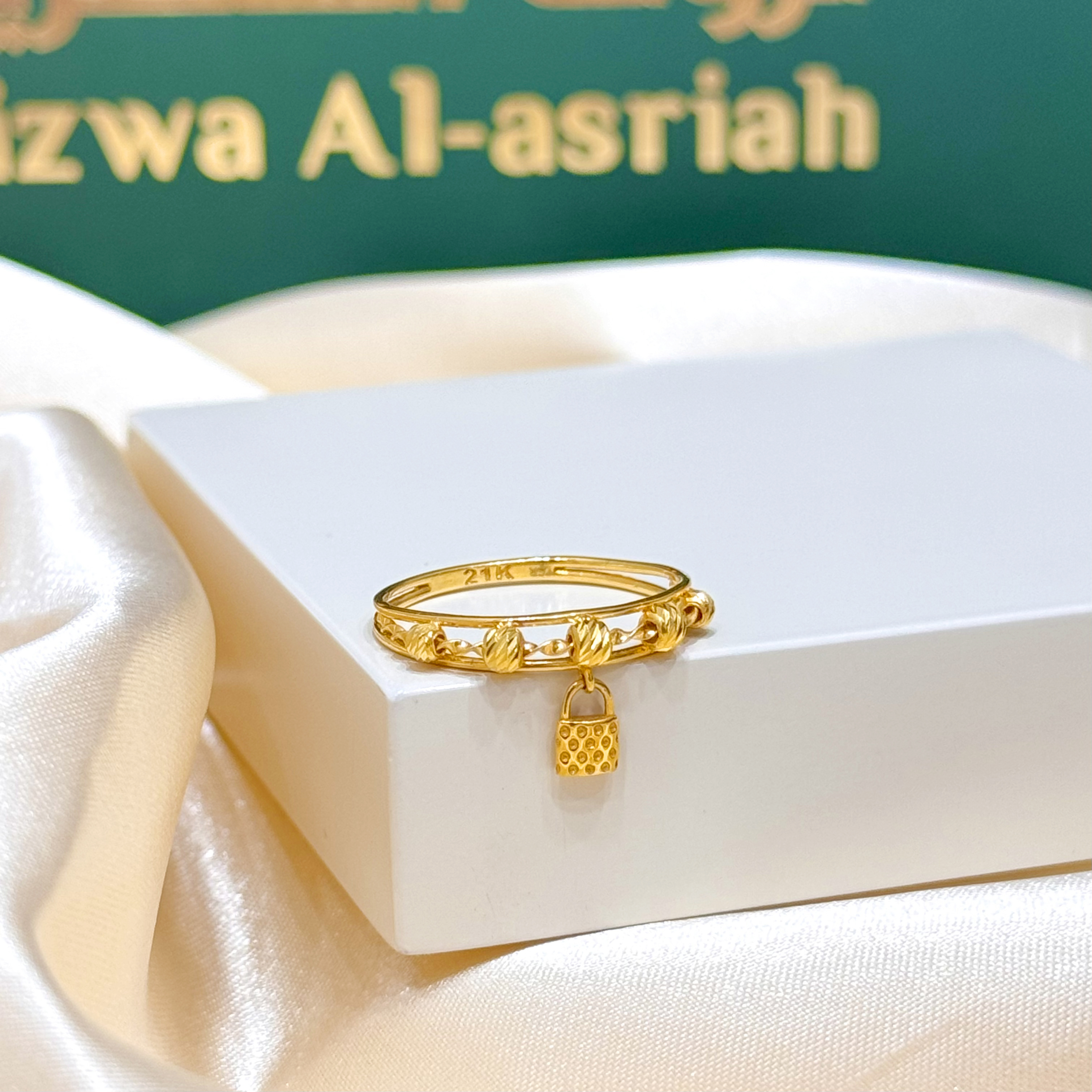 21-karat gold ring, Turkish made - (N-0243)