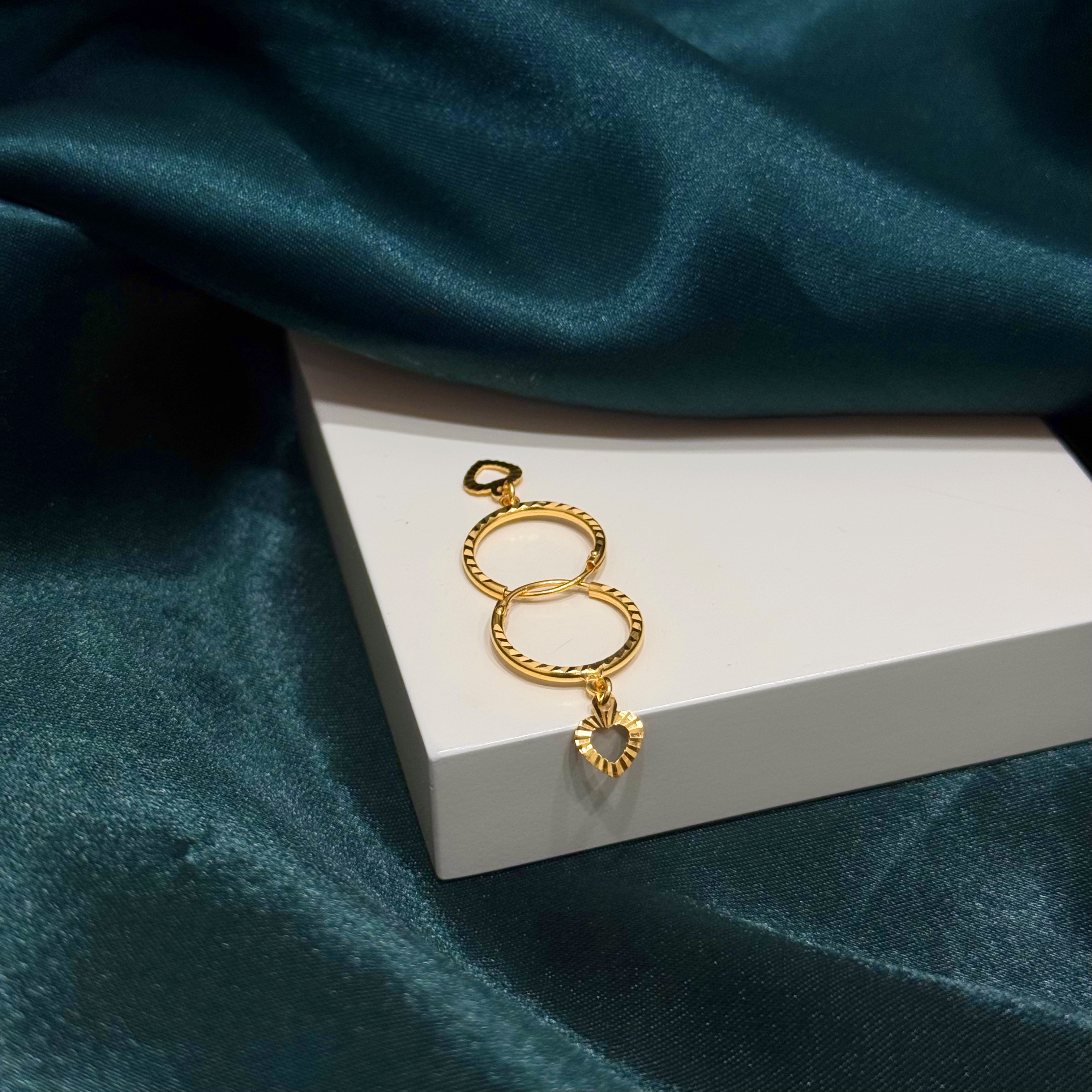 Crescent-shaped earrings for children, 21 karat gold, made in Singapore - (N-0258)