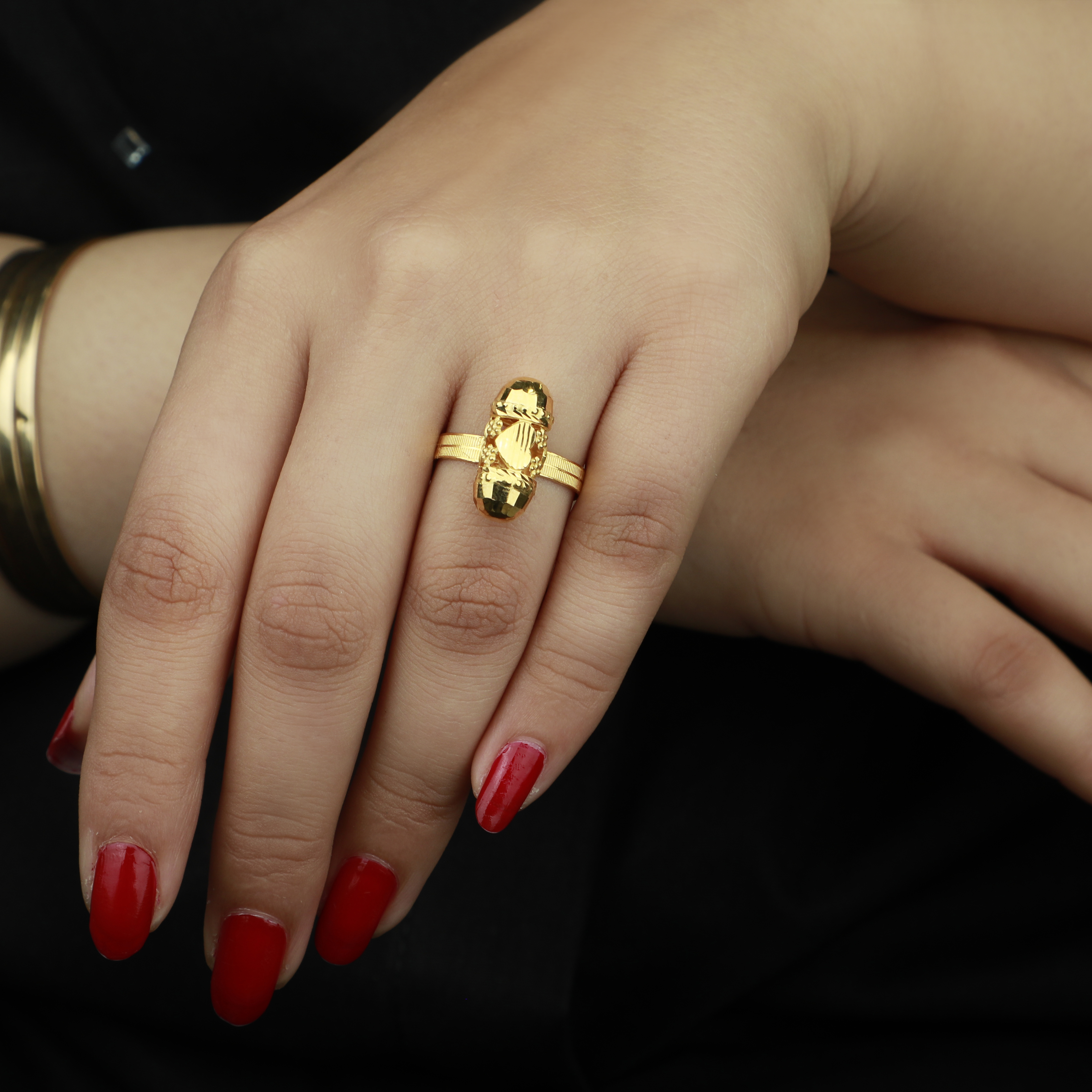 21-karat gold ring, Omani made - (N-0105)