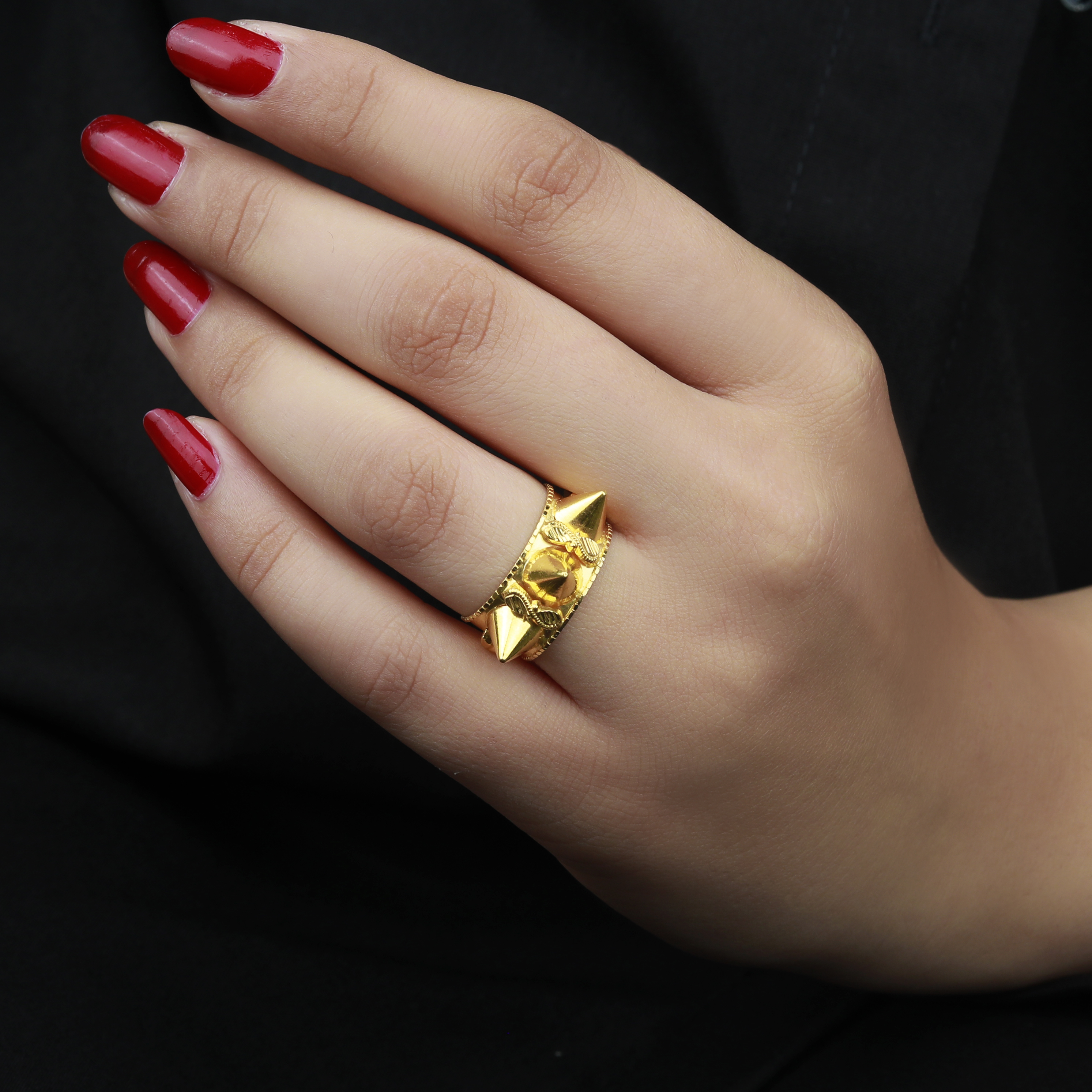 21-karat gold ring, Omani made - (N-0111)