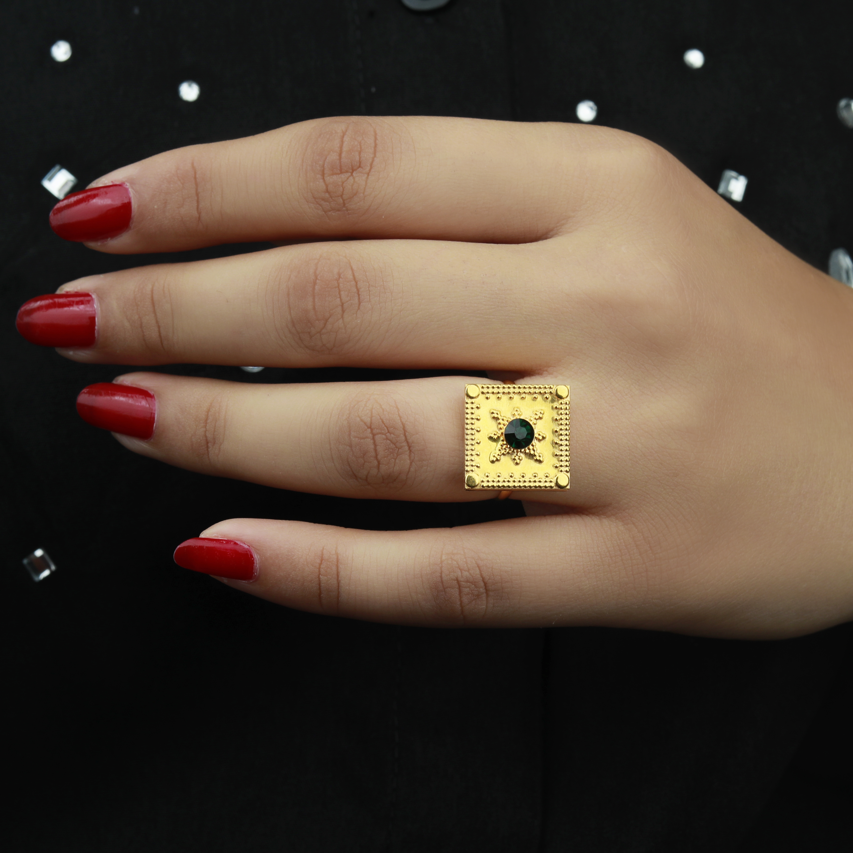21-karat gold ring, Omani made - (N-0123)