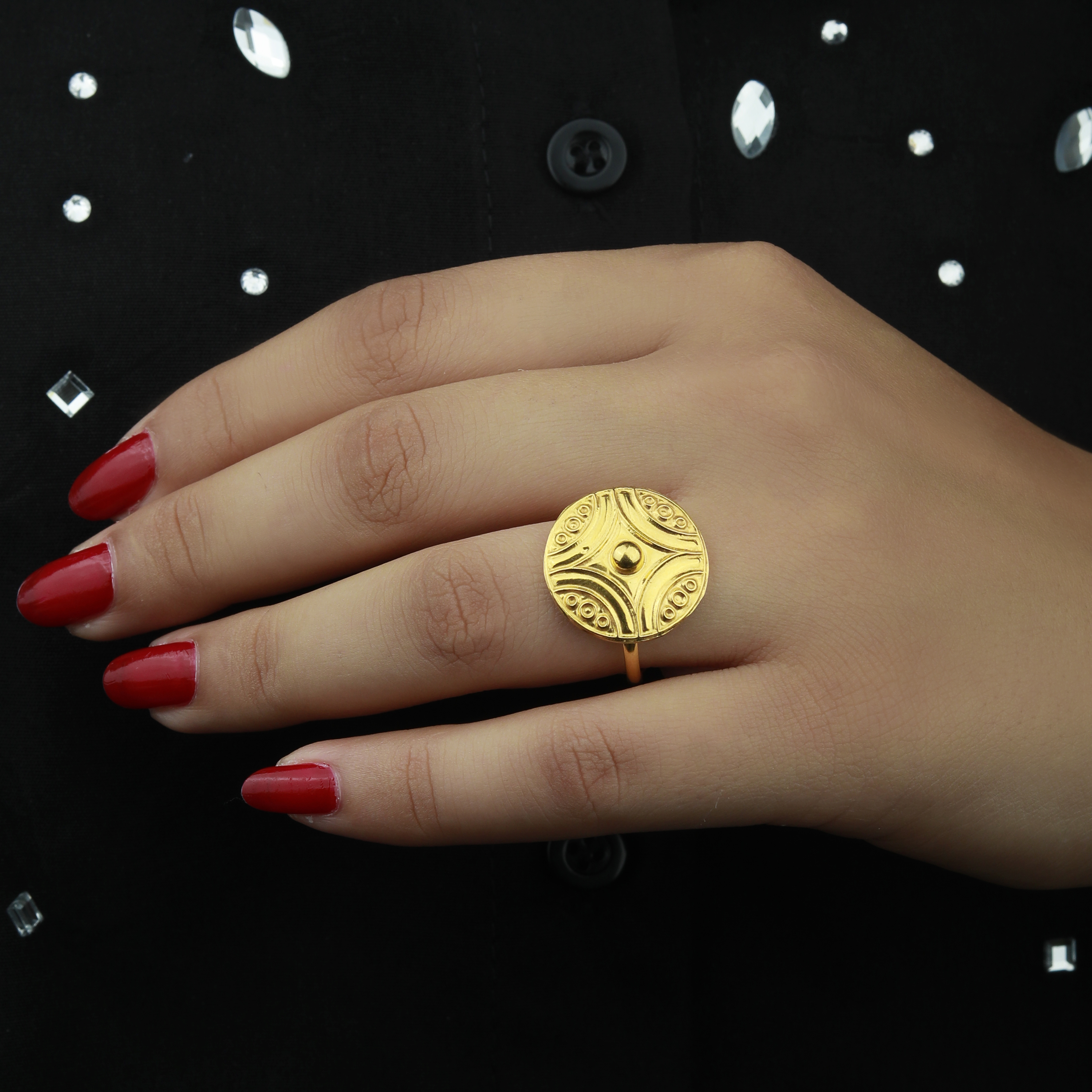 21-karat gold ring, Omani made - (N-0132)