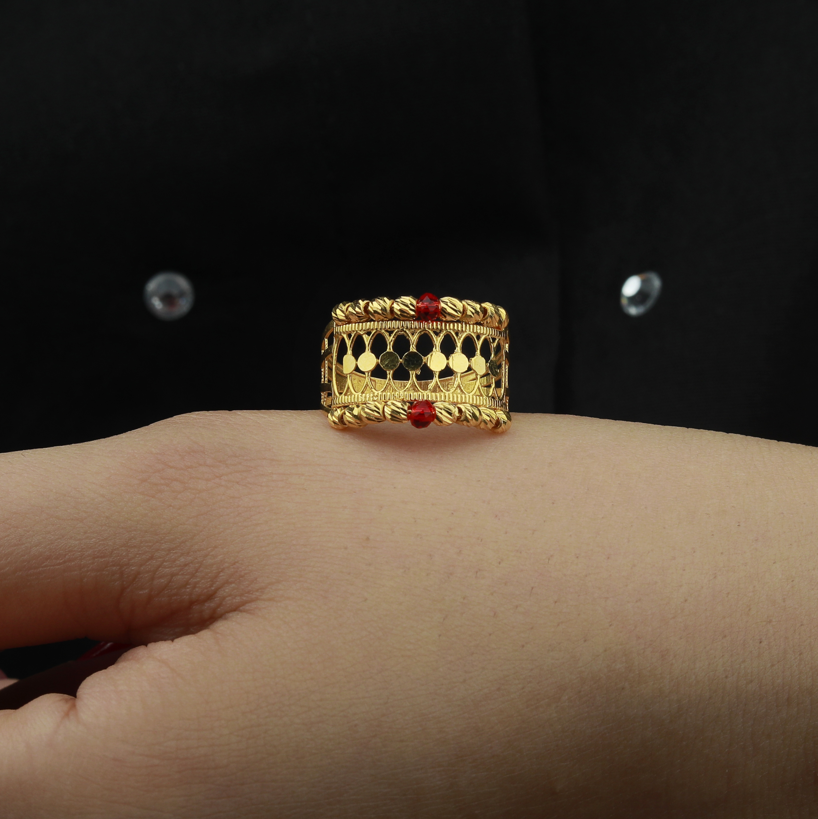 21-karat gold ring, Omani made - (N-0140)
