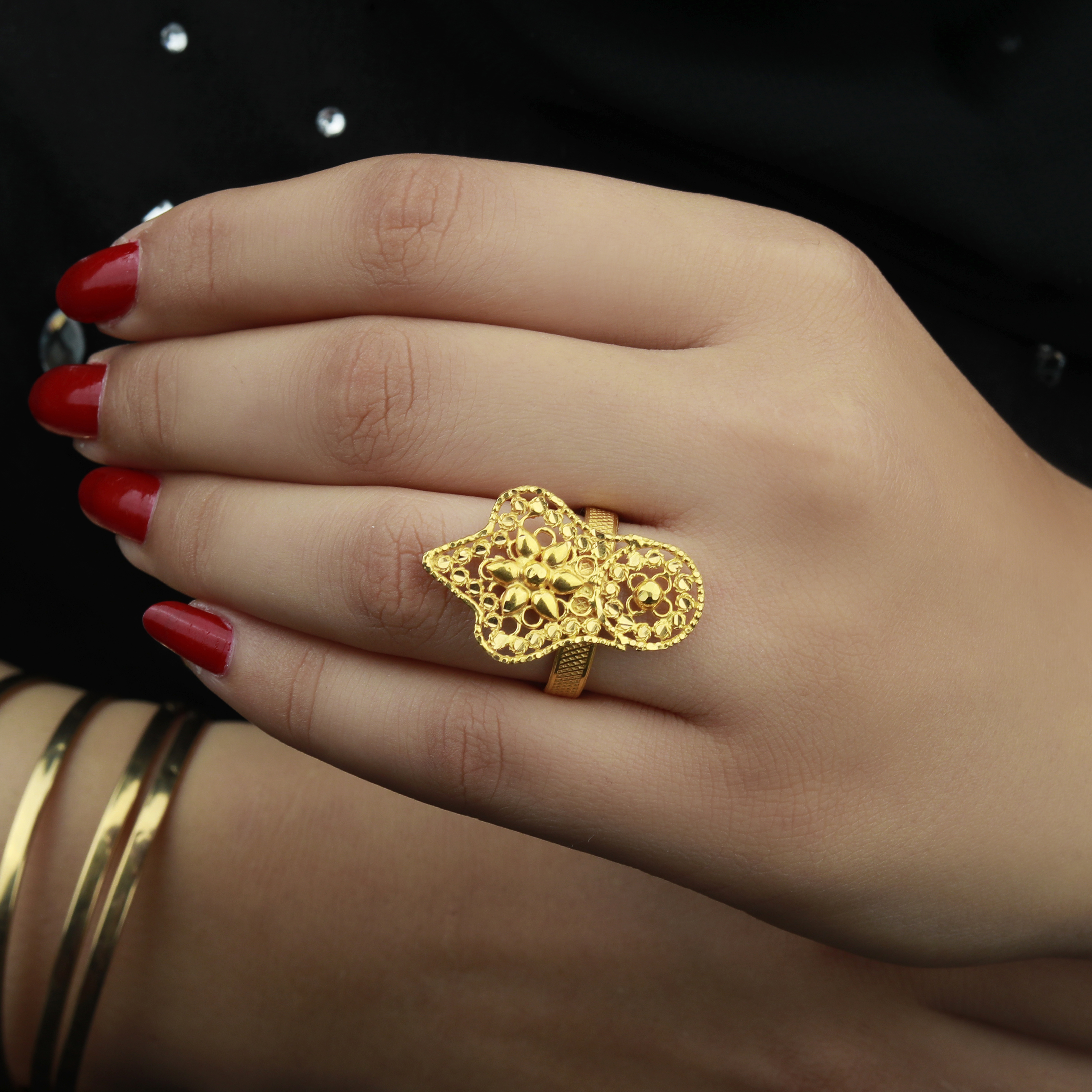 21-karat gold ring, Omani made - (N-0149)