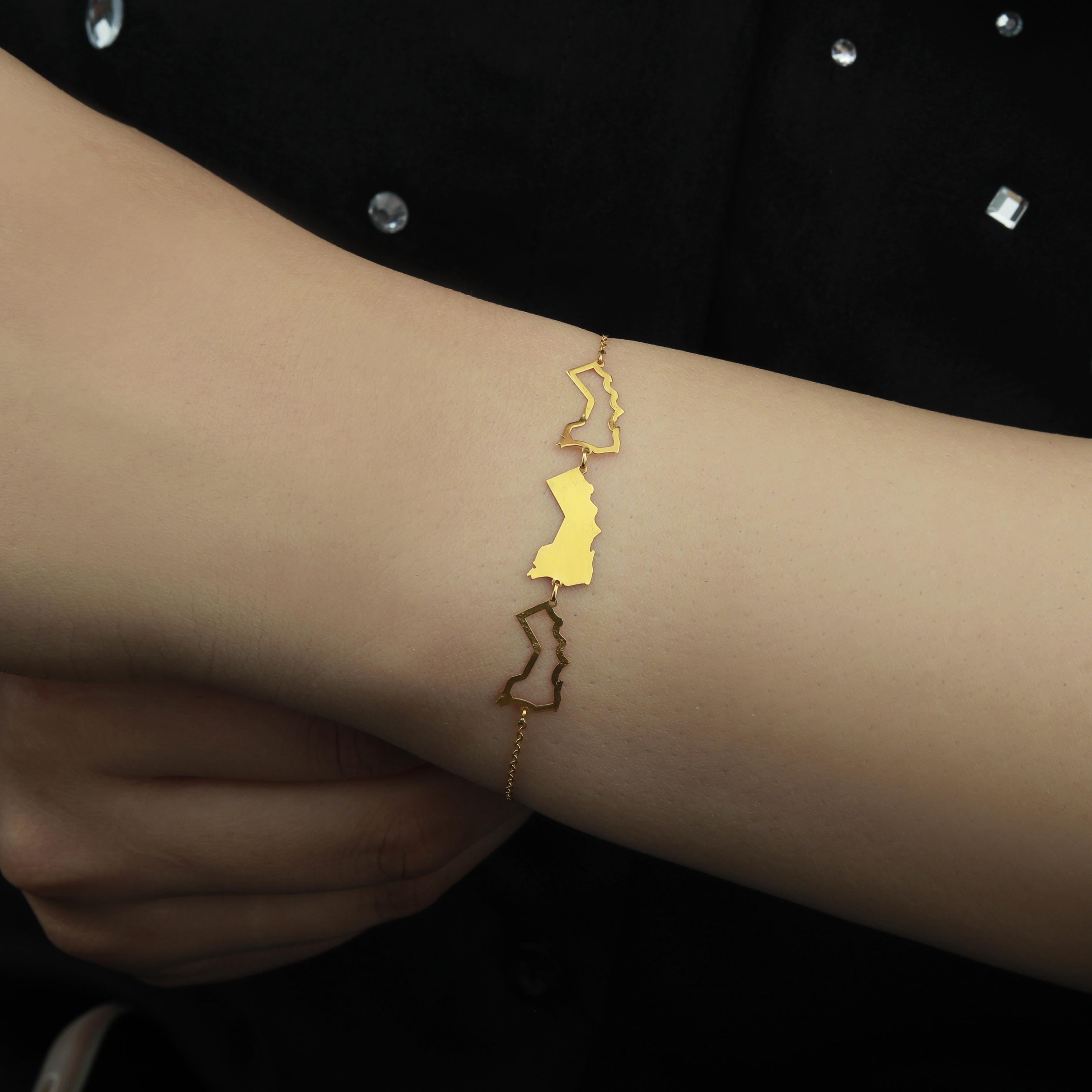 21-karat gold bracelet, Omani made