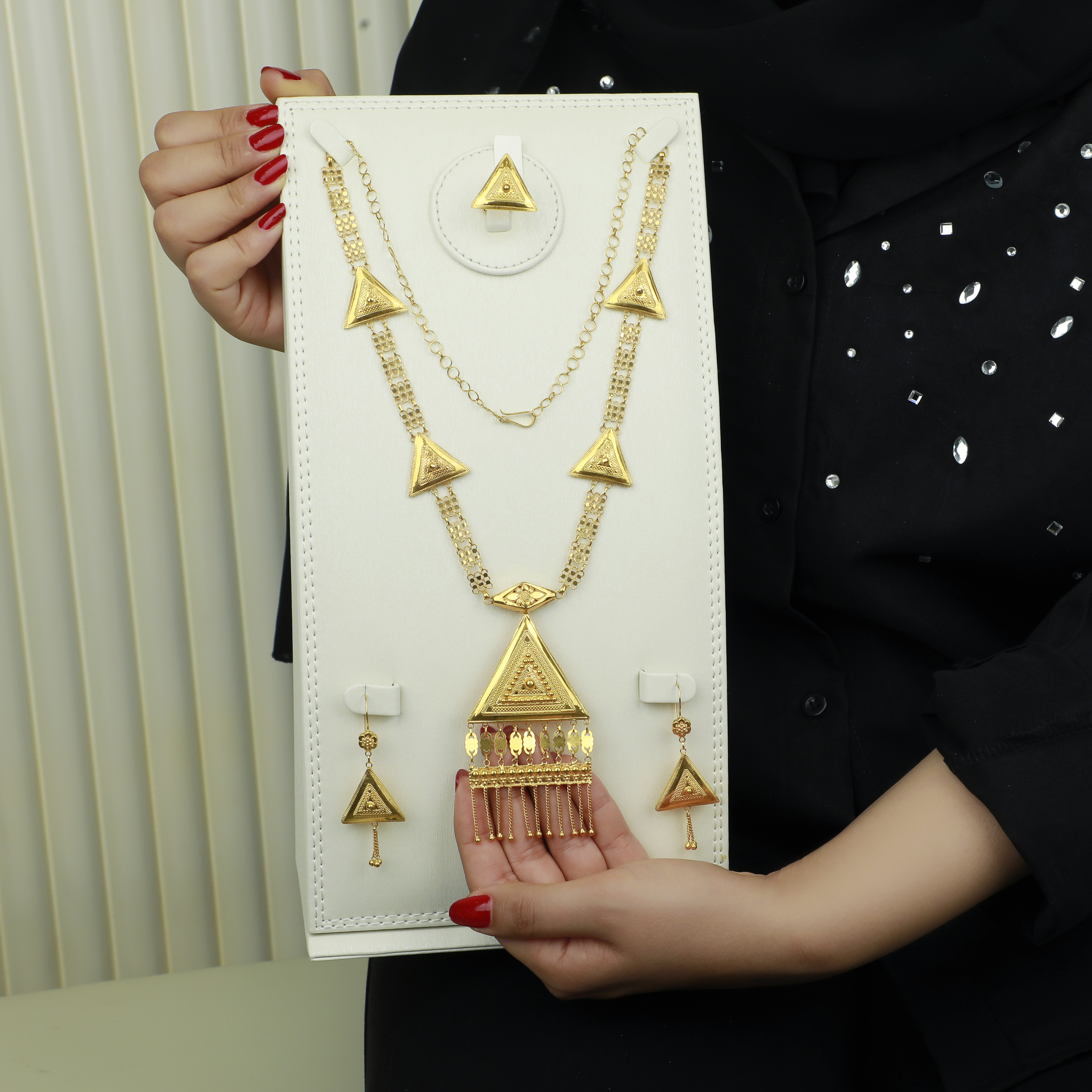 21-karat gold mirror, Omani made - (N-0175)