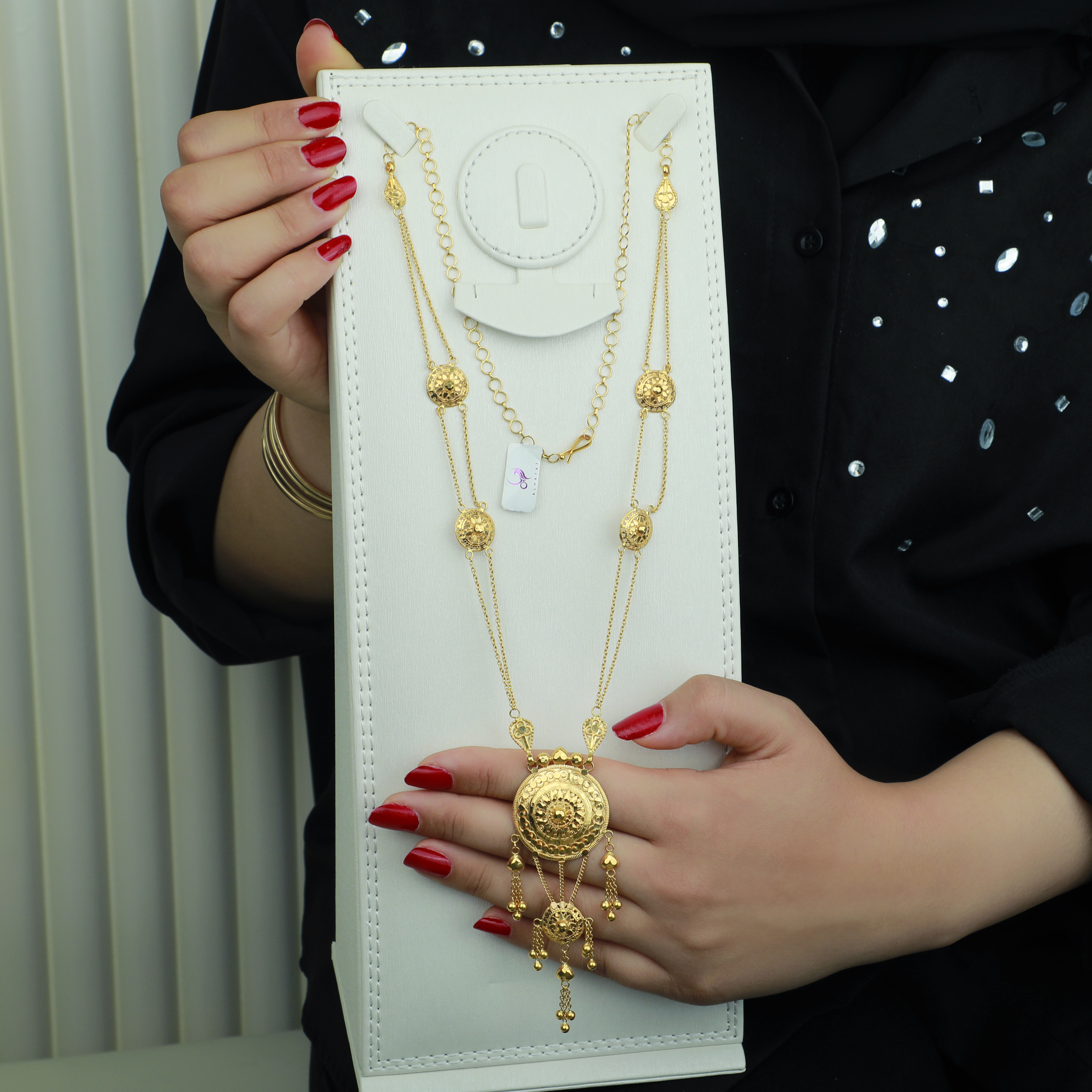 21-karat gold necklace, Omani made - (N-0178) 21-karat gold necklace, Omani made - (N-0178)