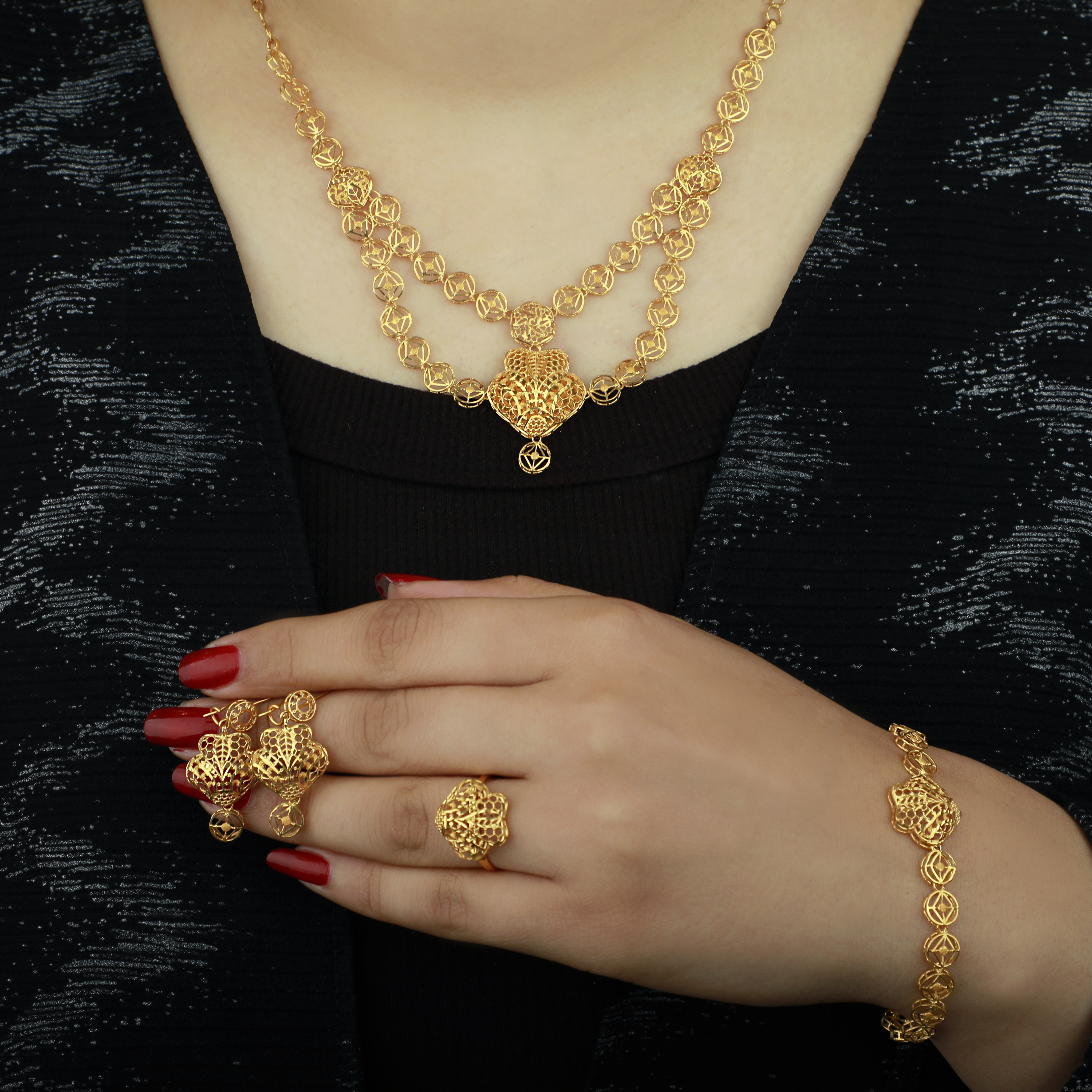 21-karat gold set, made in Kuwait - (N-0181)