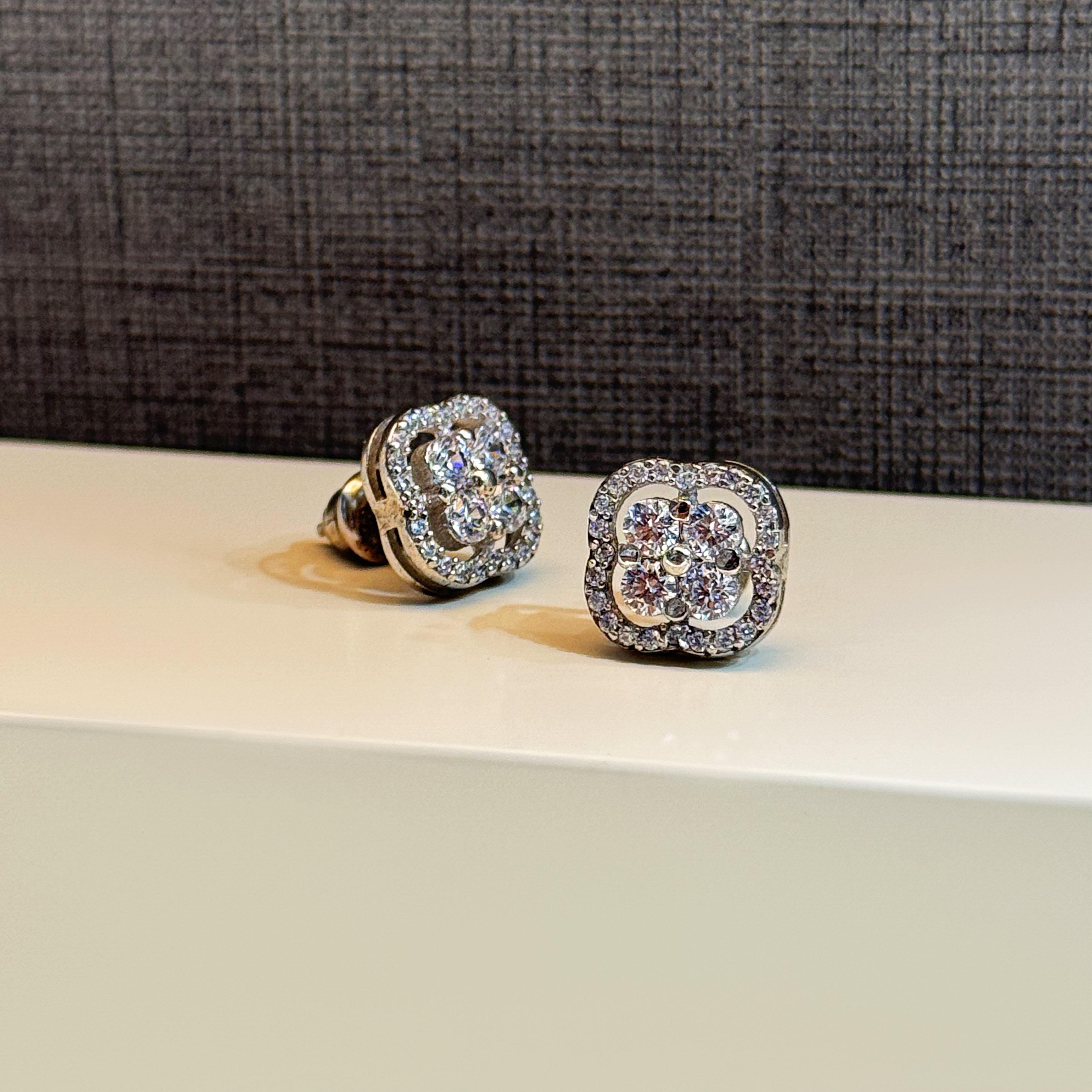 925 Sterling Silver Swarovski Zircon Hoop Earrings - (R-0103)