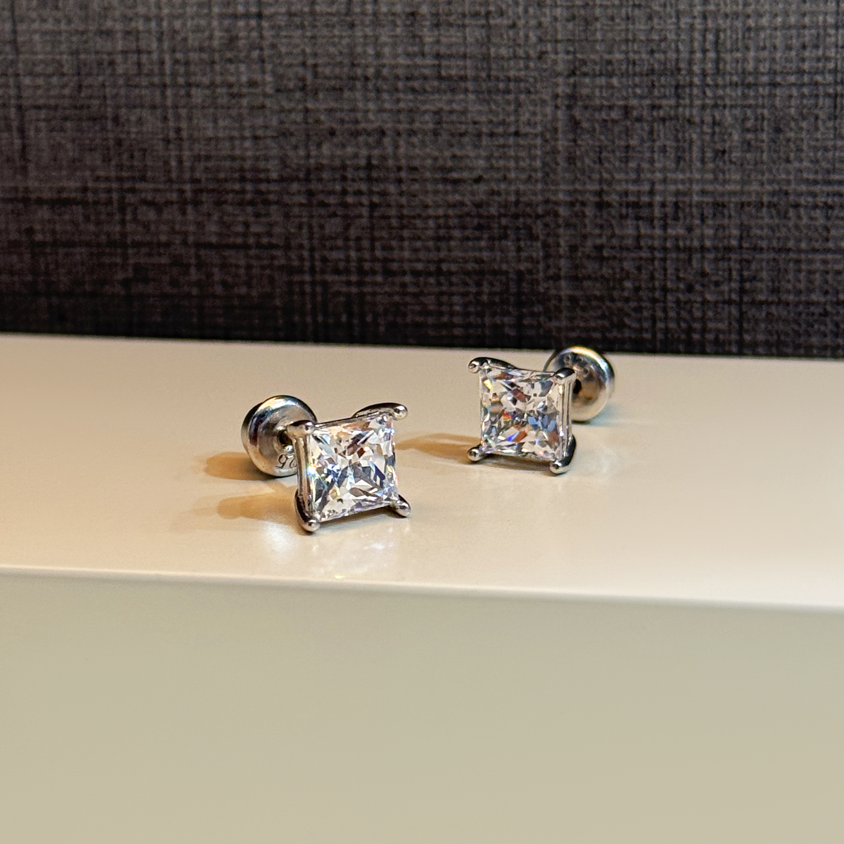 925 Sterling Silver Swarovski Zircon Hoop Earrings - (R-0104)