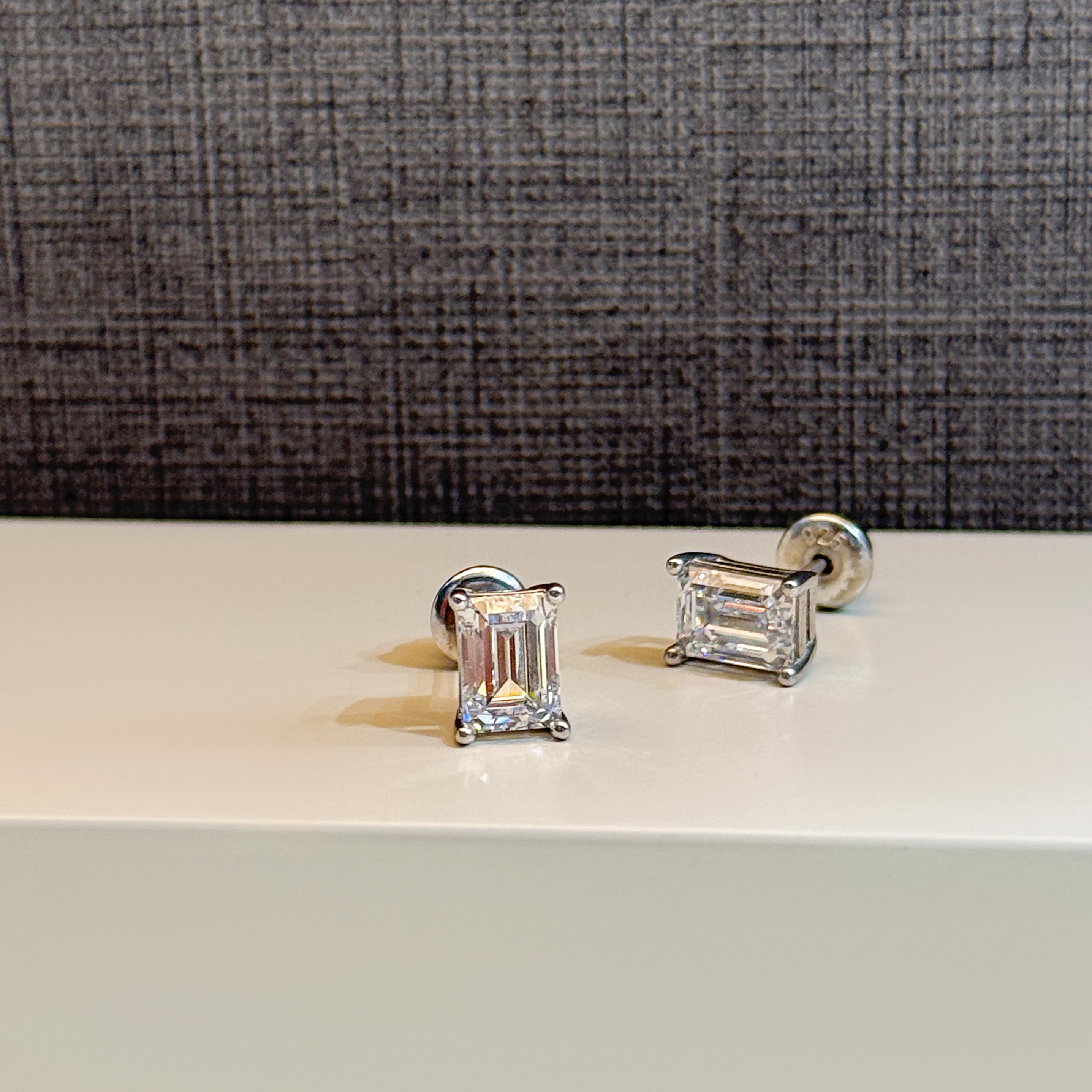 925 Sterling Silver Swarovski Zircon Hoop Earrings - (R-0106)