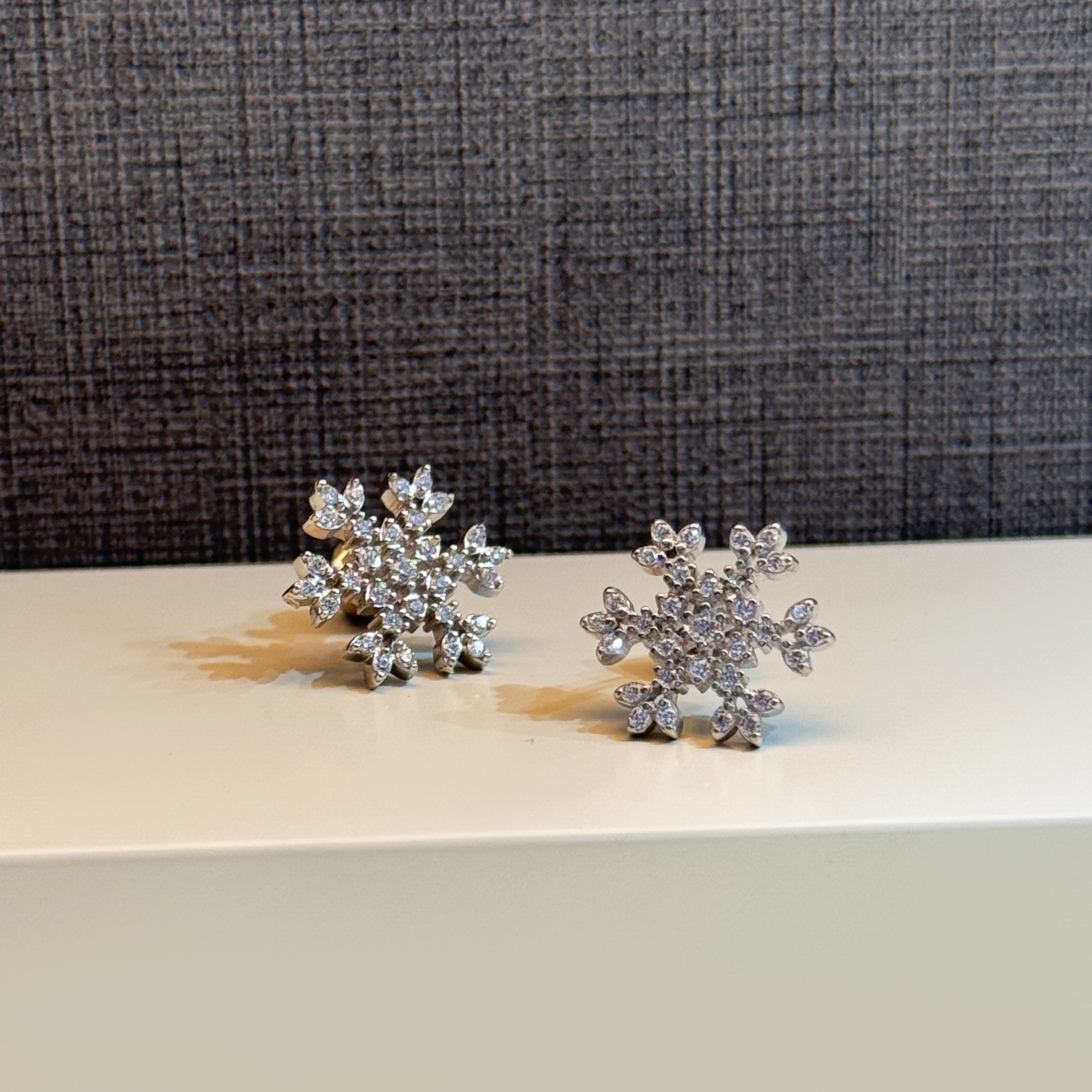 925 Sterling Silver Swarovski Zircon Hoop Earrings - (R-0110)