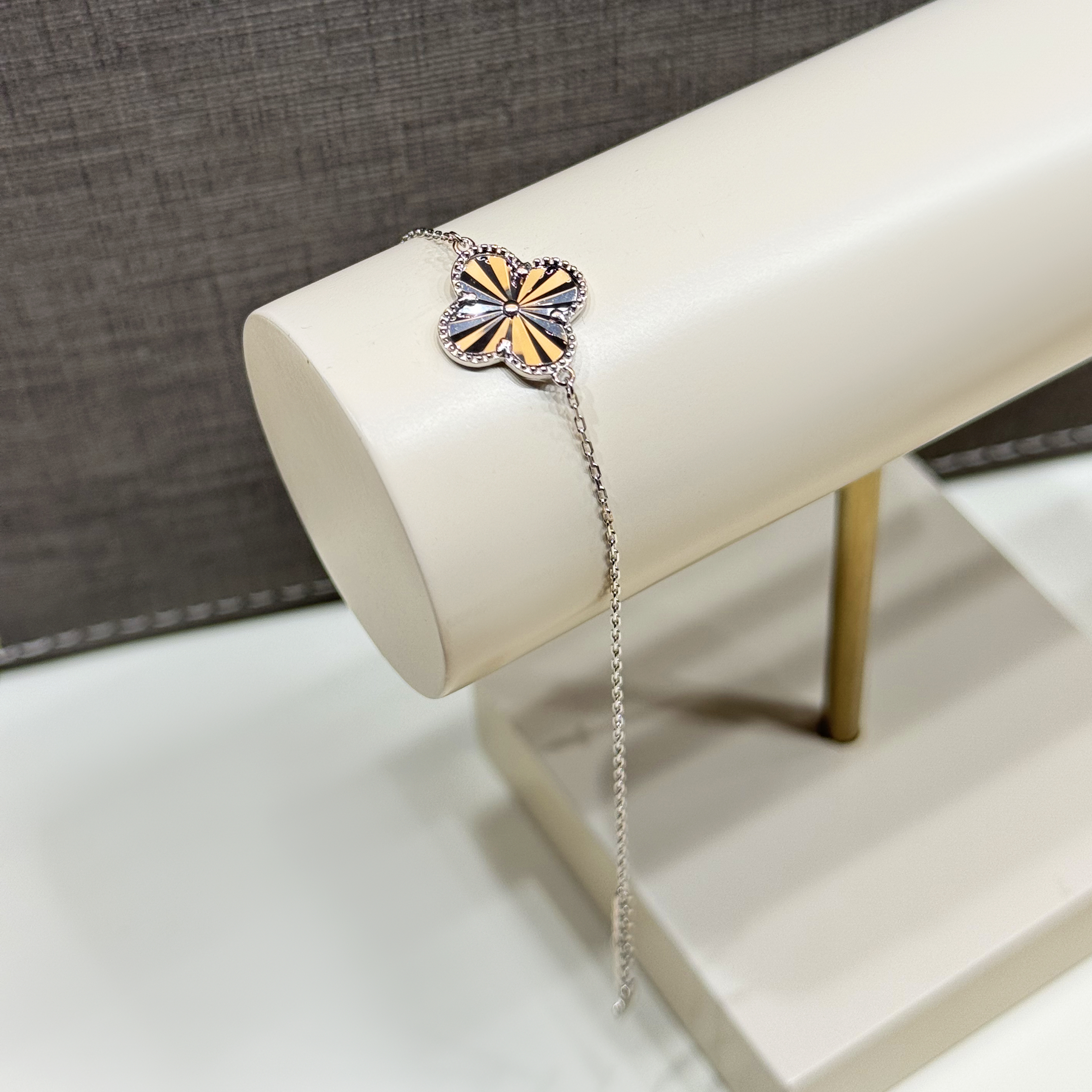 Silver bracelet with Swarovski zircon, 925 sterling silver - (R-0172)