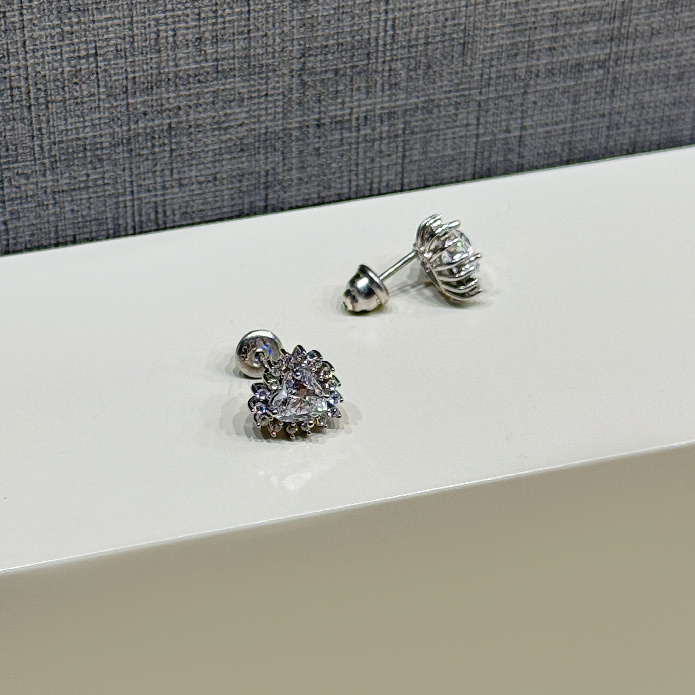 Silver earrings with Swarovski zirconia, 925 sterling silver - (R-0189)