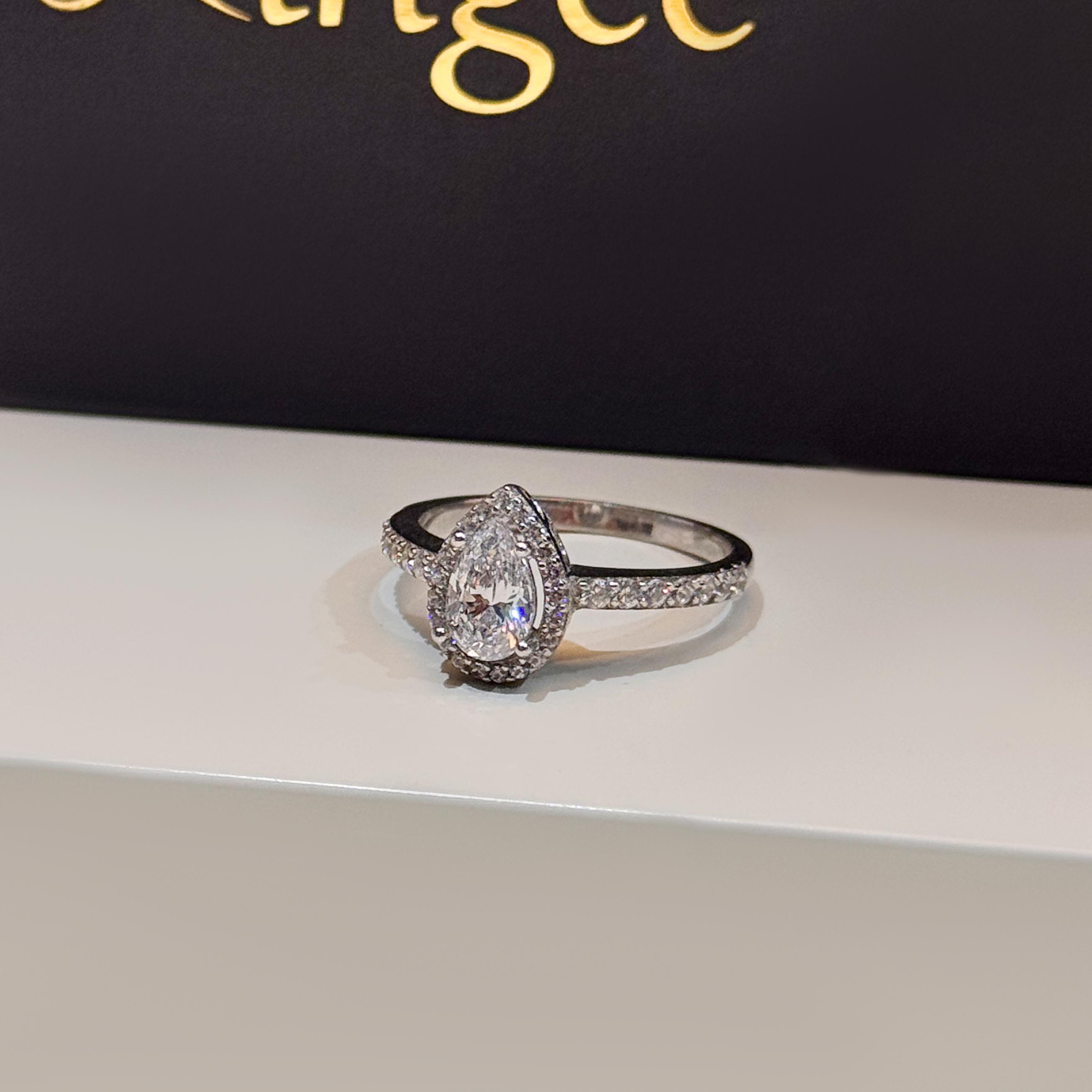 925 sterling silver ring with Swarovski zircon - (R-0234)