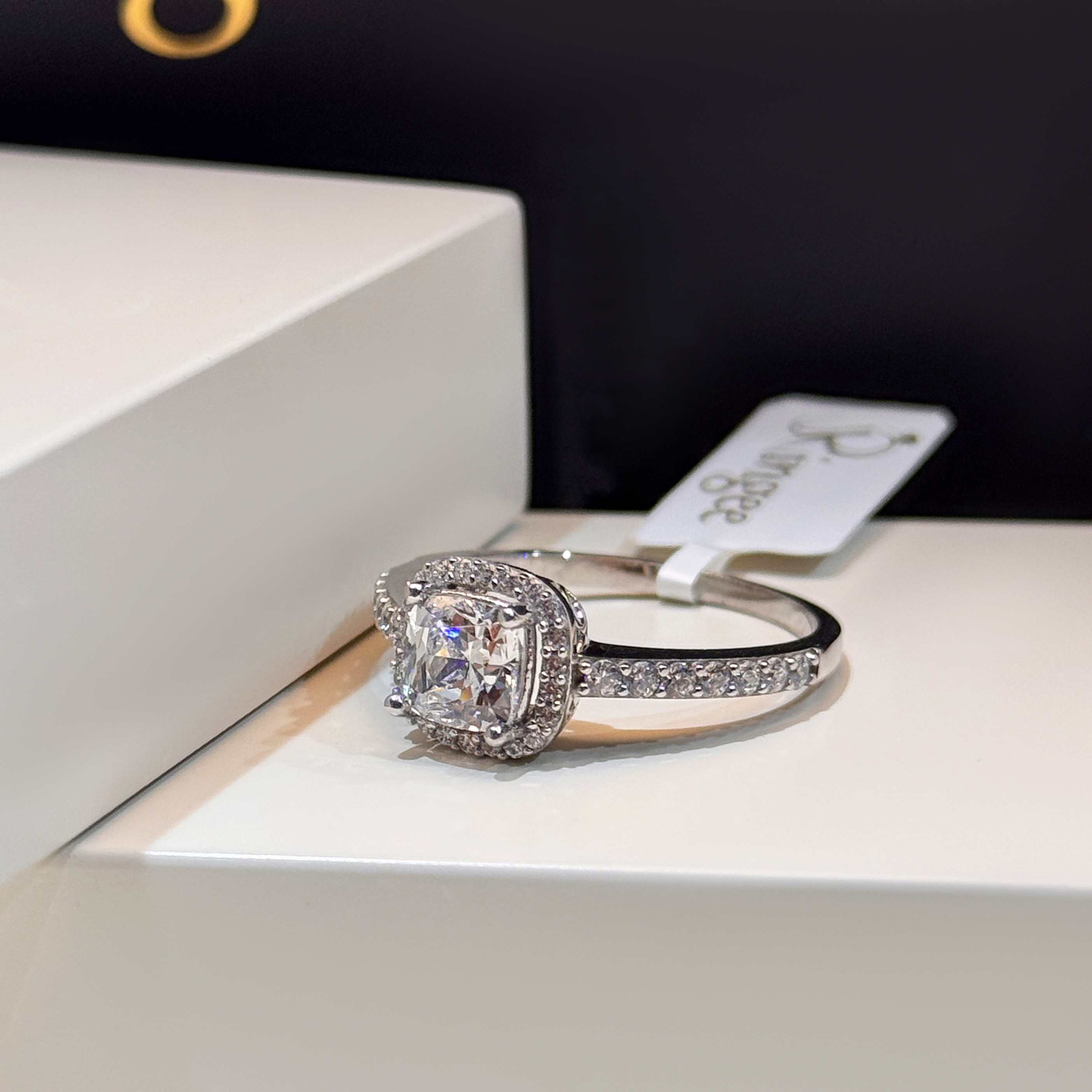 925 sterling silver ring with Swarovski zircon - (R-0240)