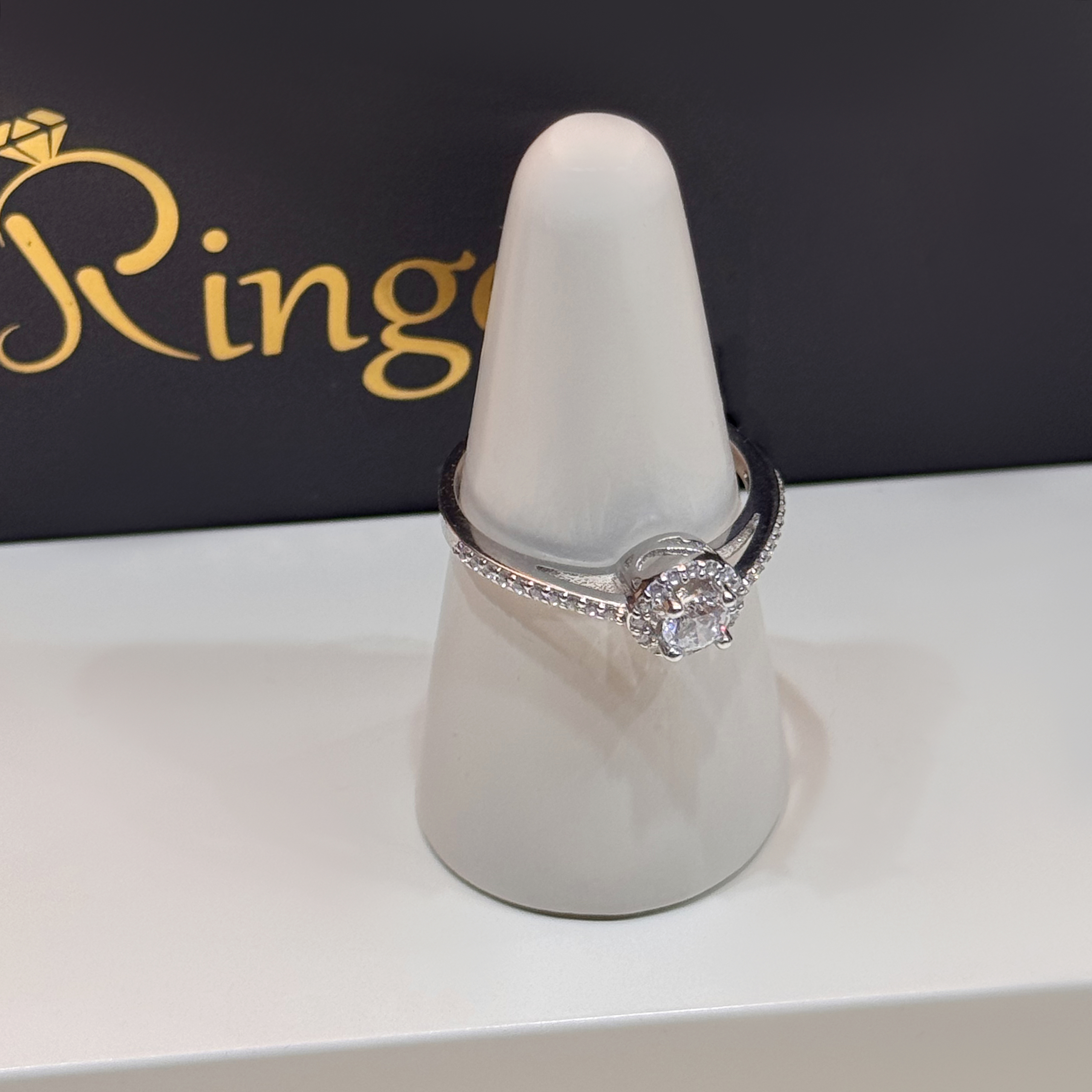 925 sterling silver ring with Swarovski zircon - (R-0276)