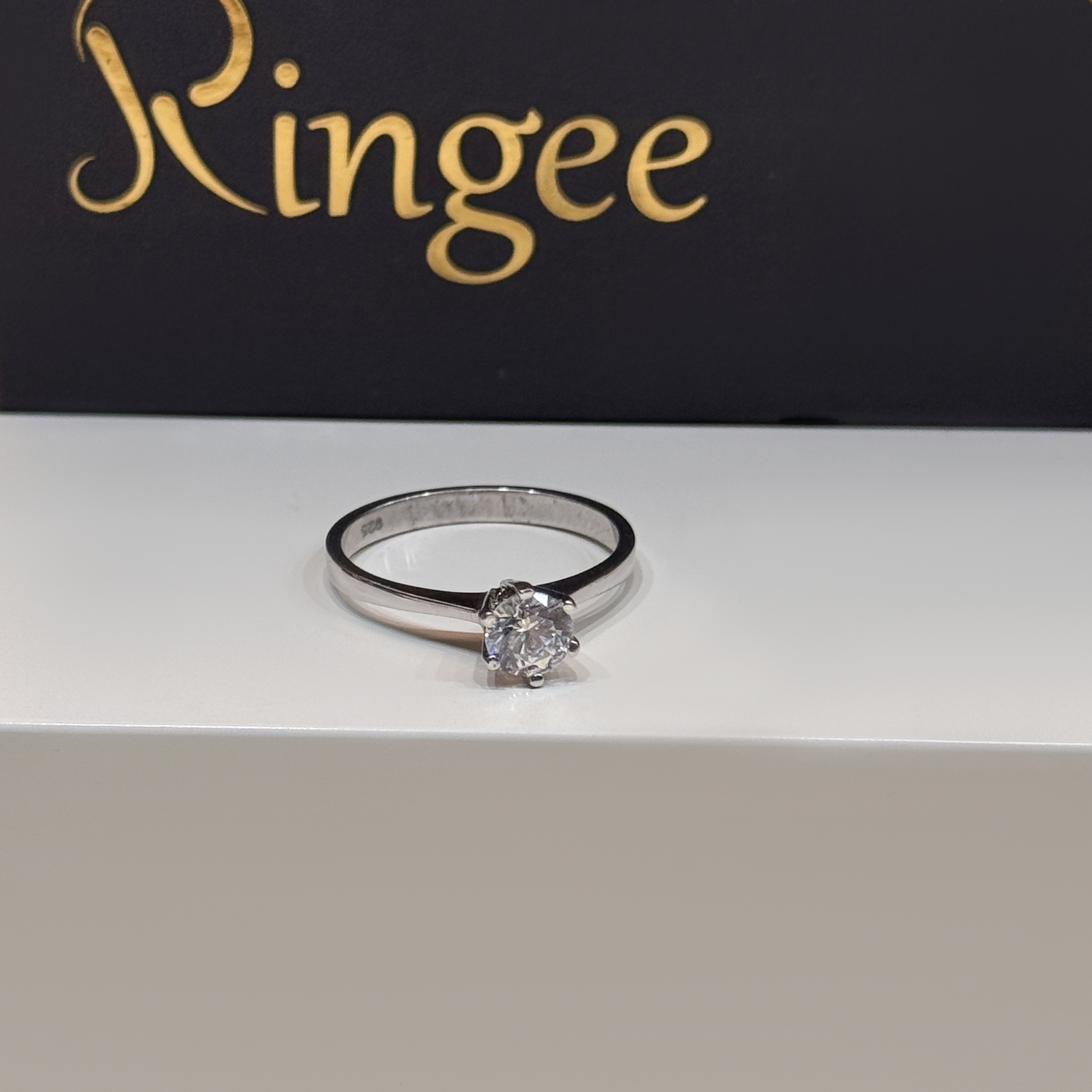 925 sterling silver ring with Swarovski zircon - (R-0277)