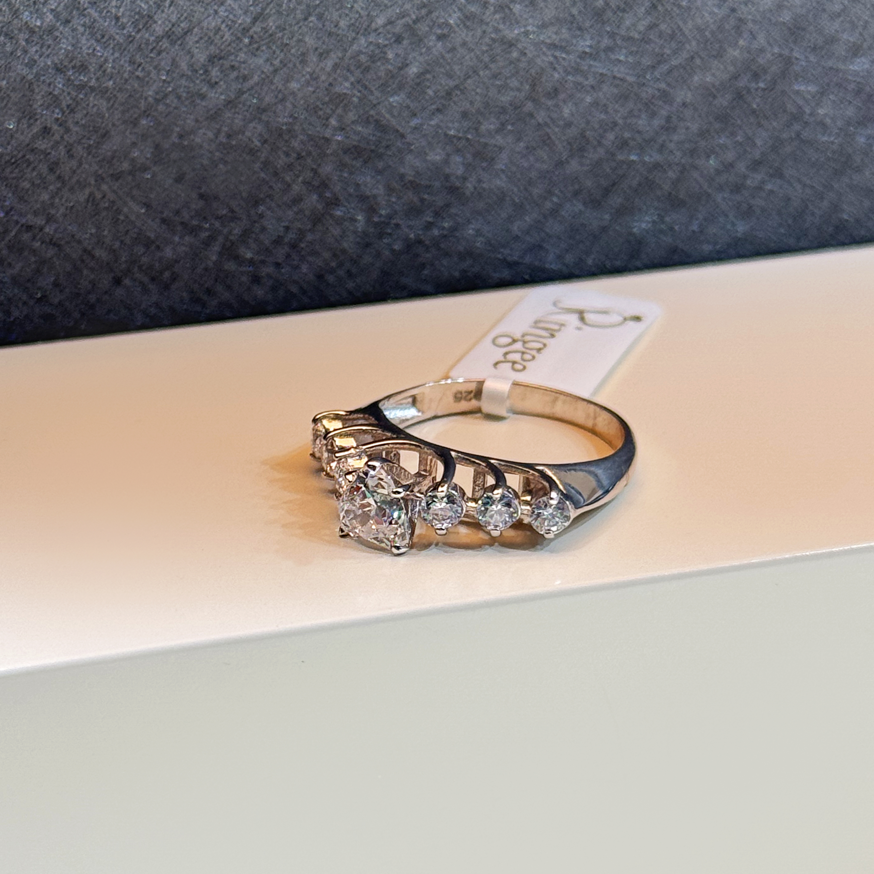 925 Sterling Silver Ring with Swarovski Zircon - (R-0043)