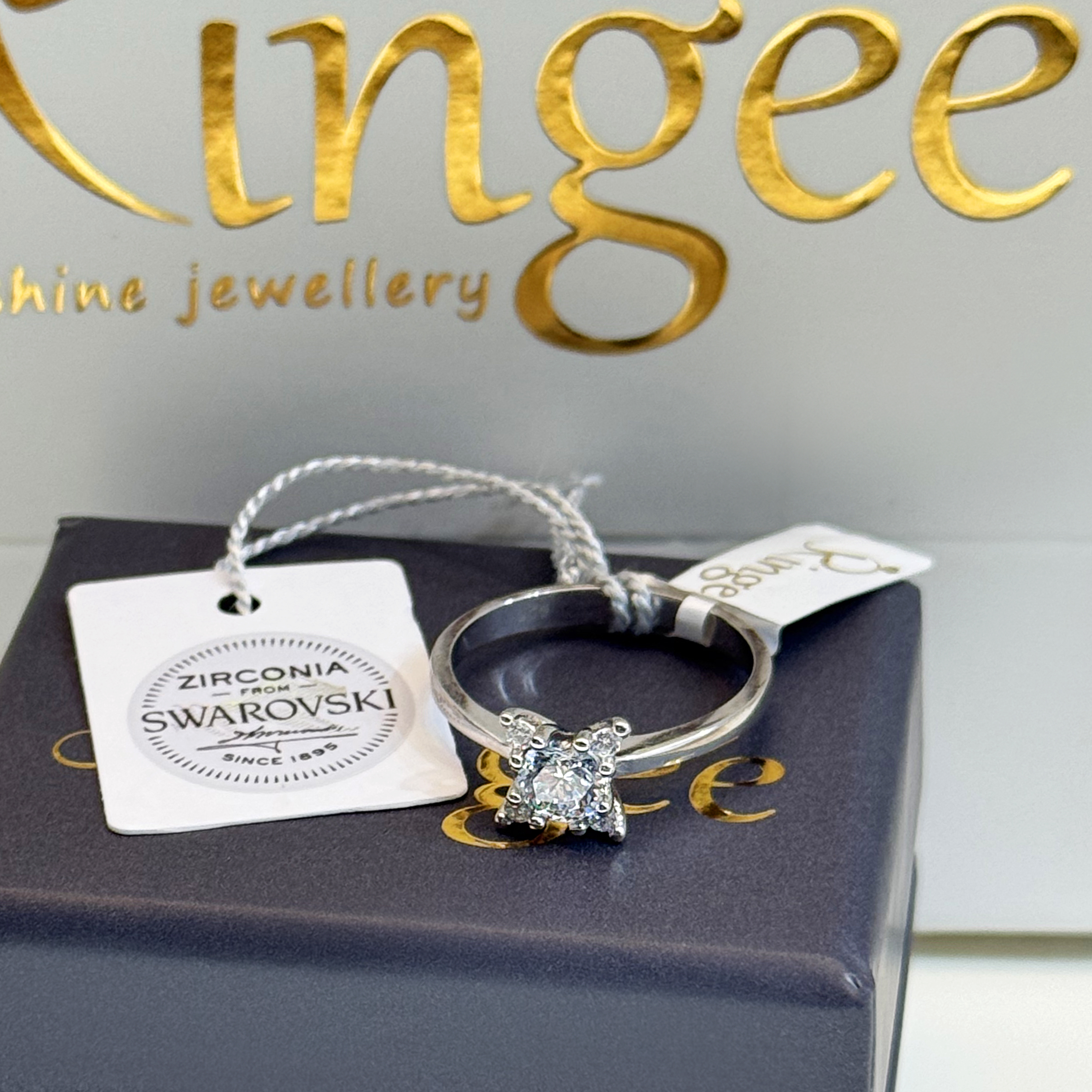 925 Sterling Silver Ring with Swarovski Zircon - (R-0005)