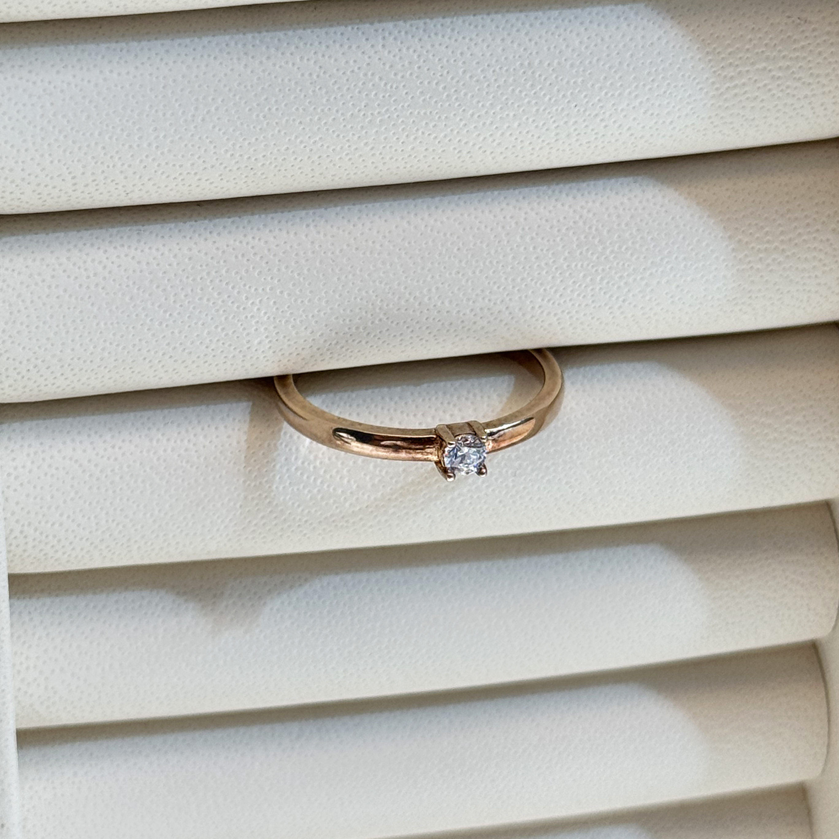 925 Sterling Silver Ring with Swarovski Zircon - (R-0076)