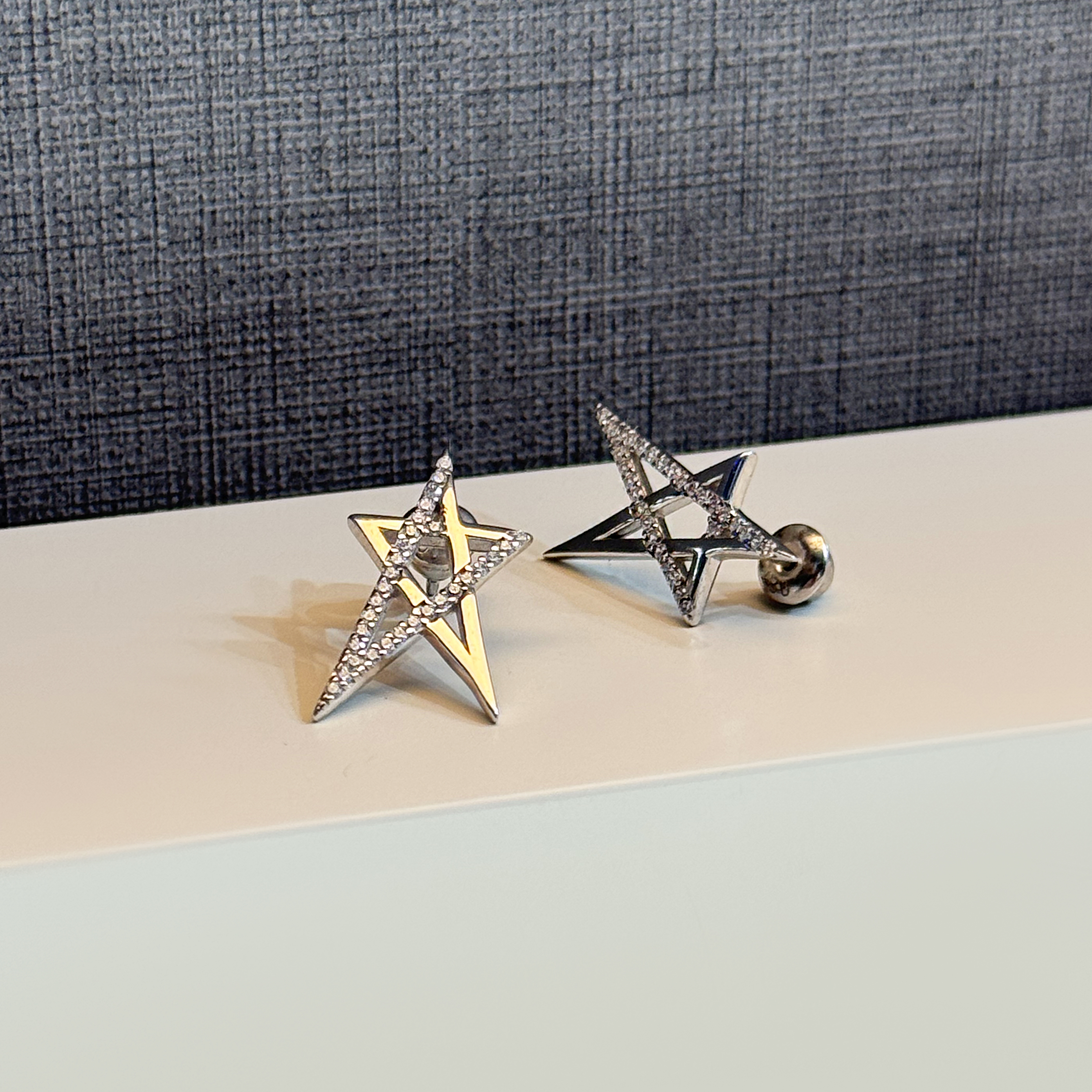 925 Sterling Silver Swarovski Zircon Hoop Earrings - (R-0078)