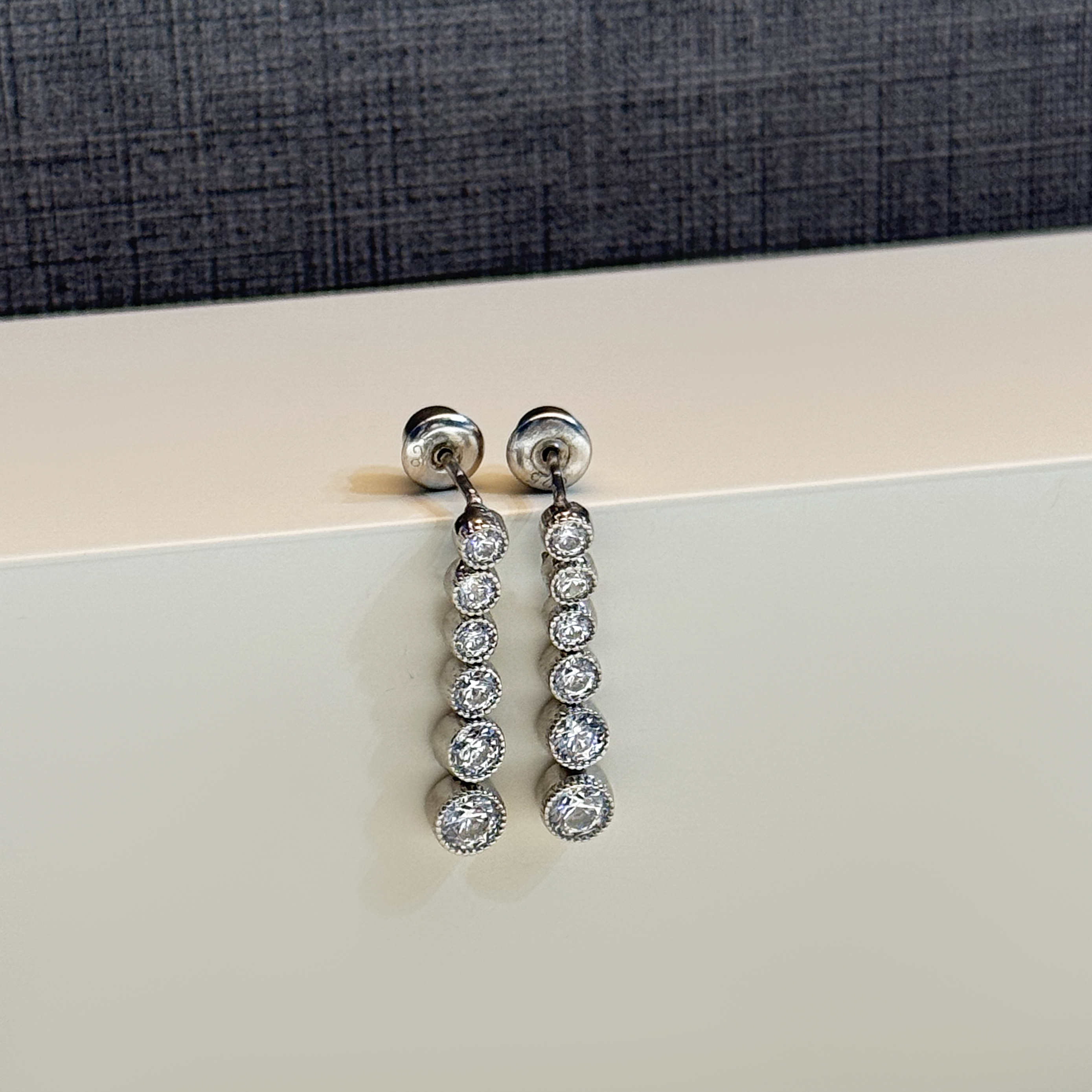 925 Sterling Silver Swarovski Zircon Hoop Earrings - (R-0088)