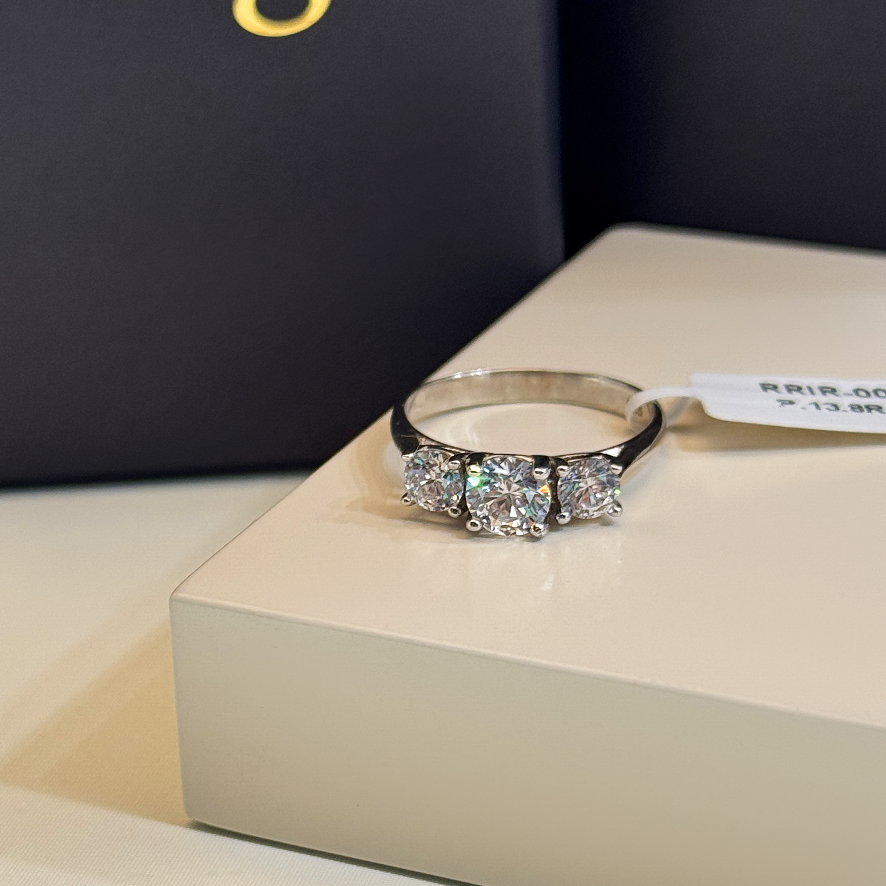 925 Sterling Silver Ring with Swarovski Zircon - (R-0009)