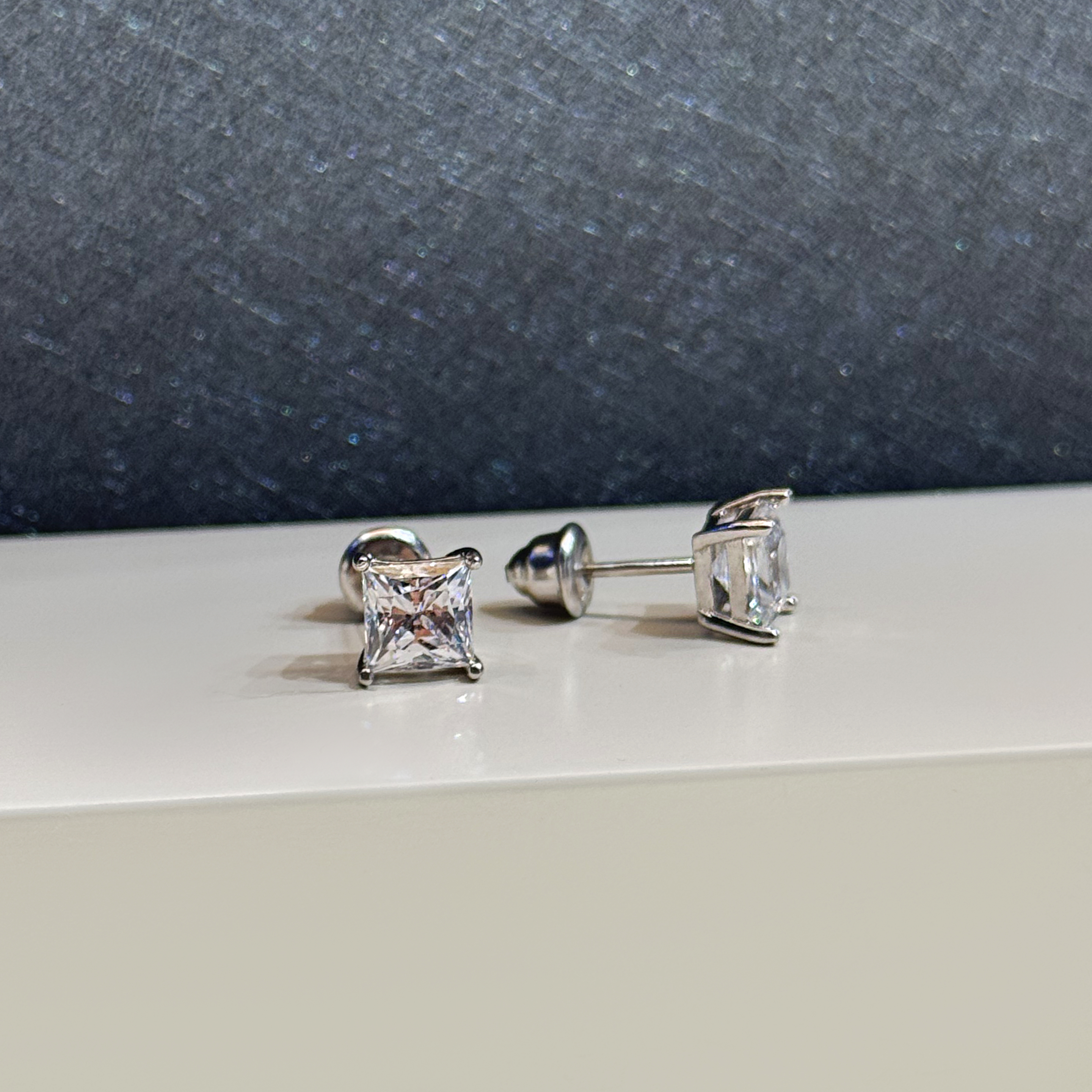 925 Sterling Silver Swarovski Zircon Hoop Earrings - (R-0090)