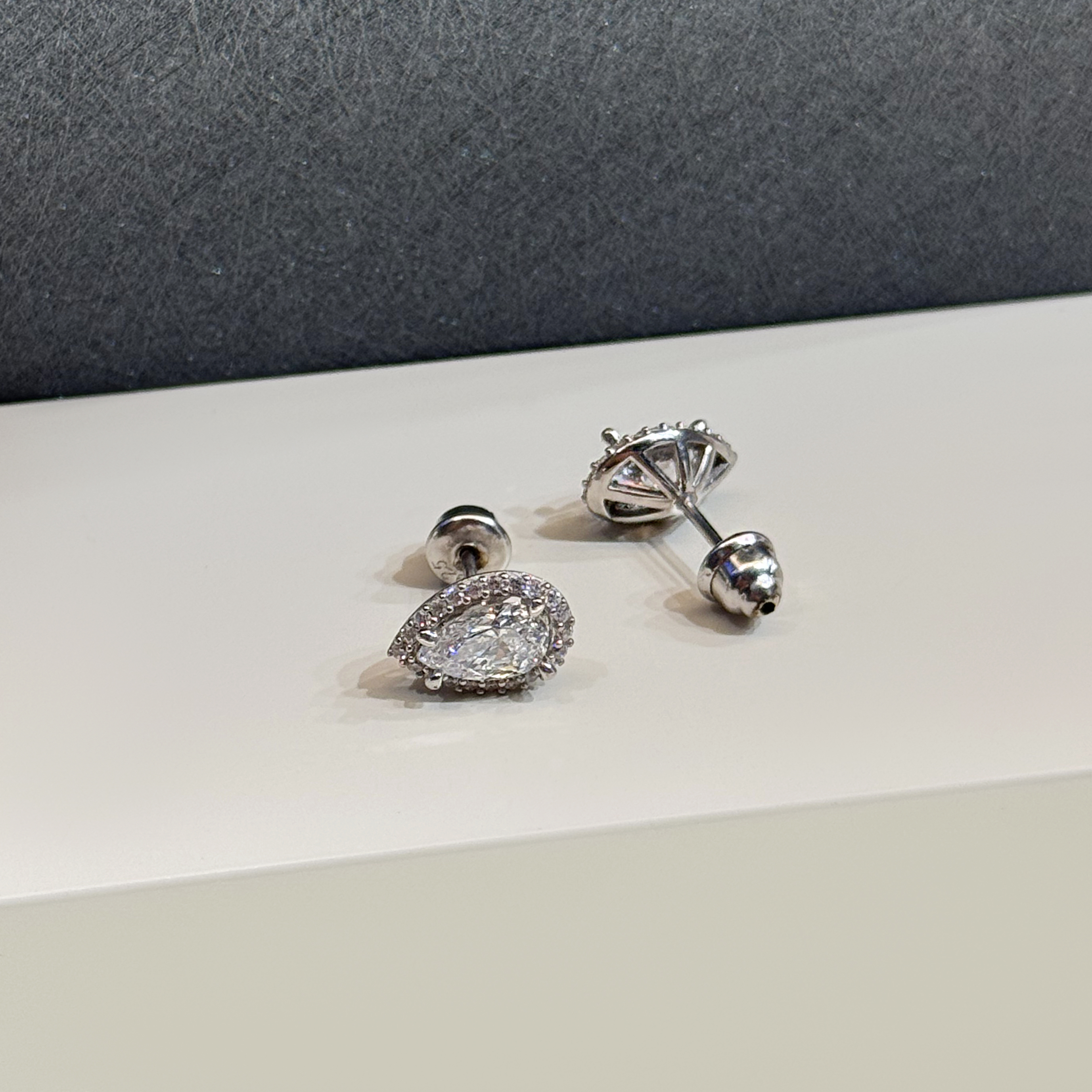 925 Sterling Silver Swarovski Zircon Hoop Earrings - (R-0093)