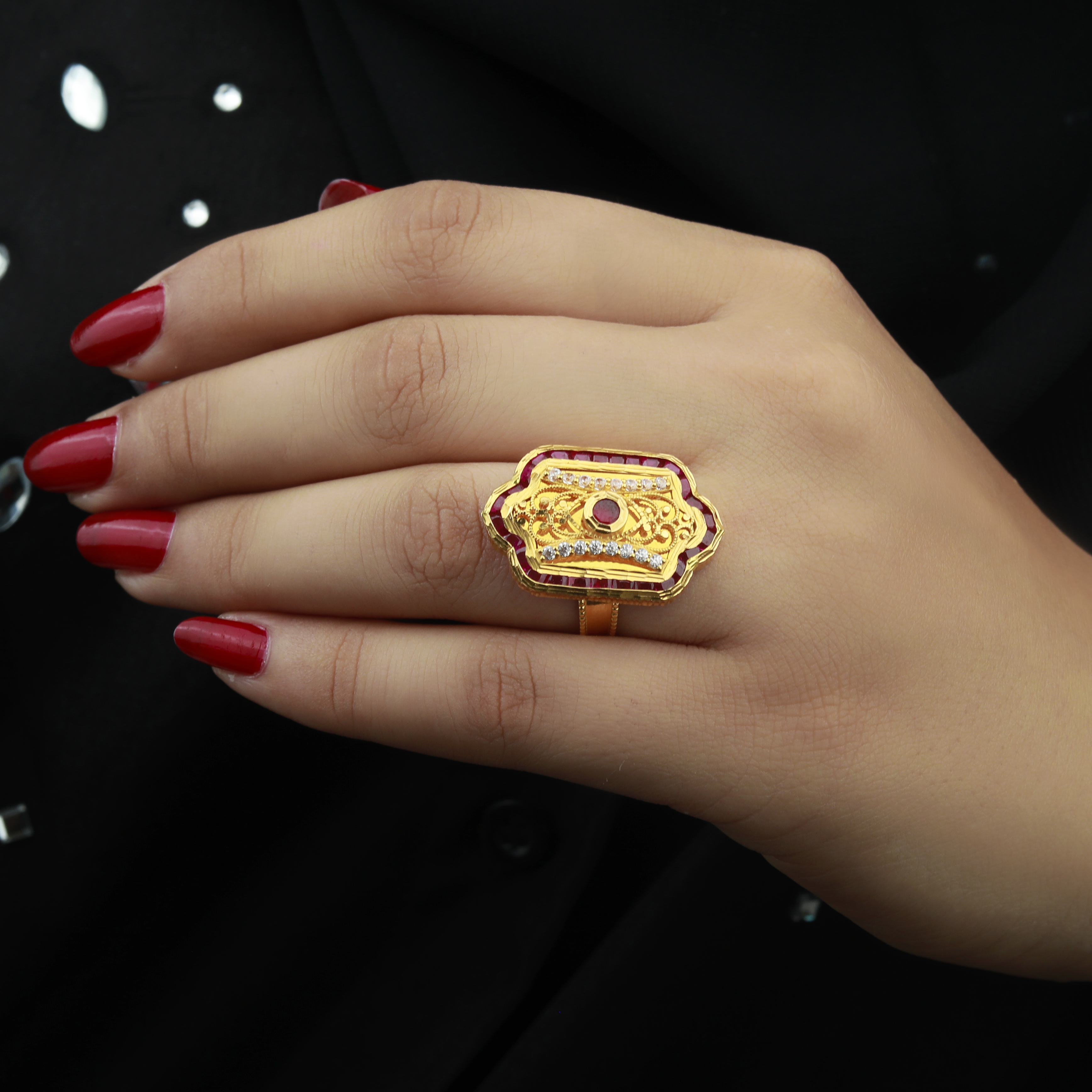 21-karat gold ring, Bahraini made - (S-0104)