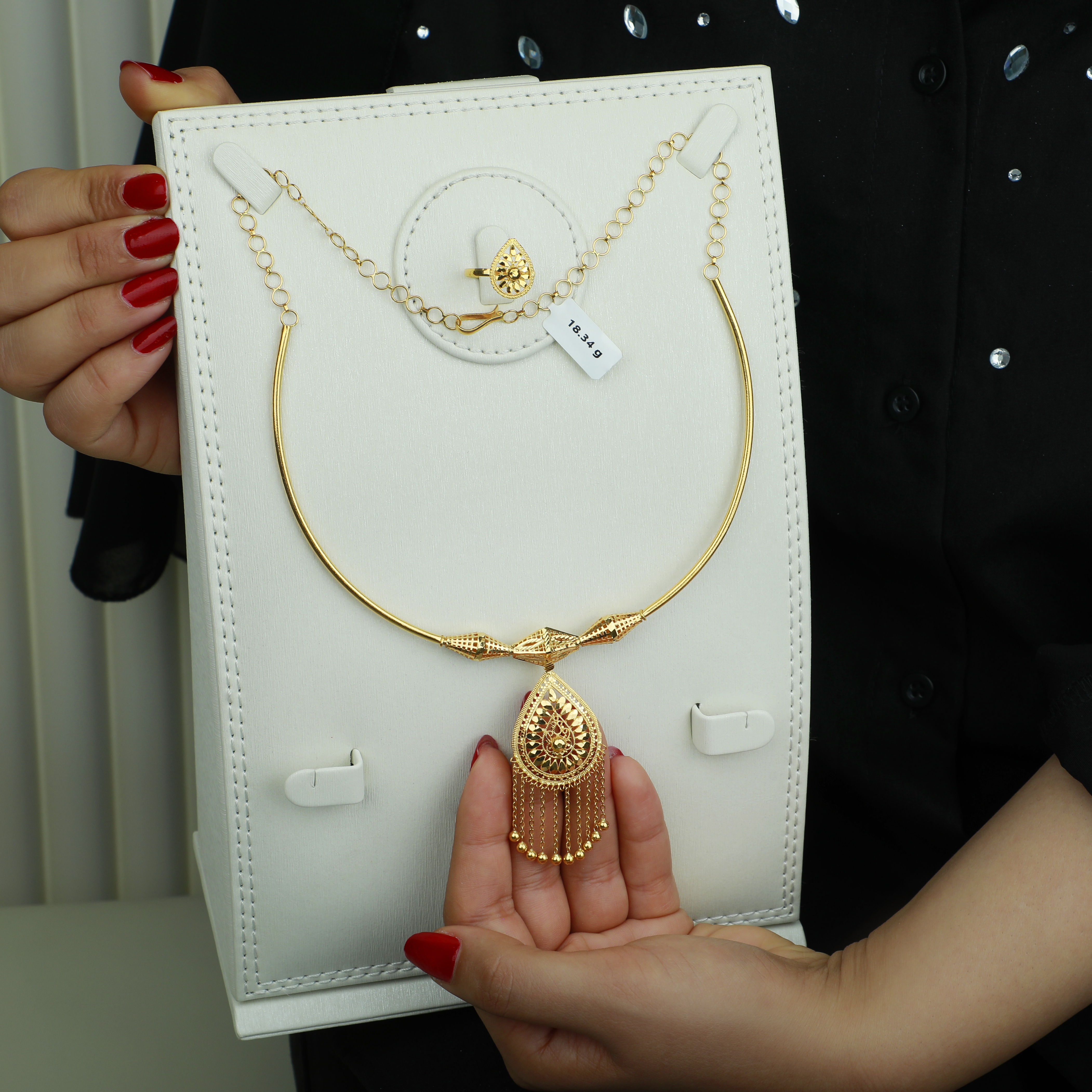 Half set of 21-karat gold, Omani made - (S-0122)