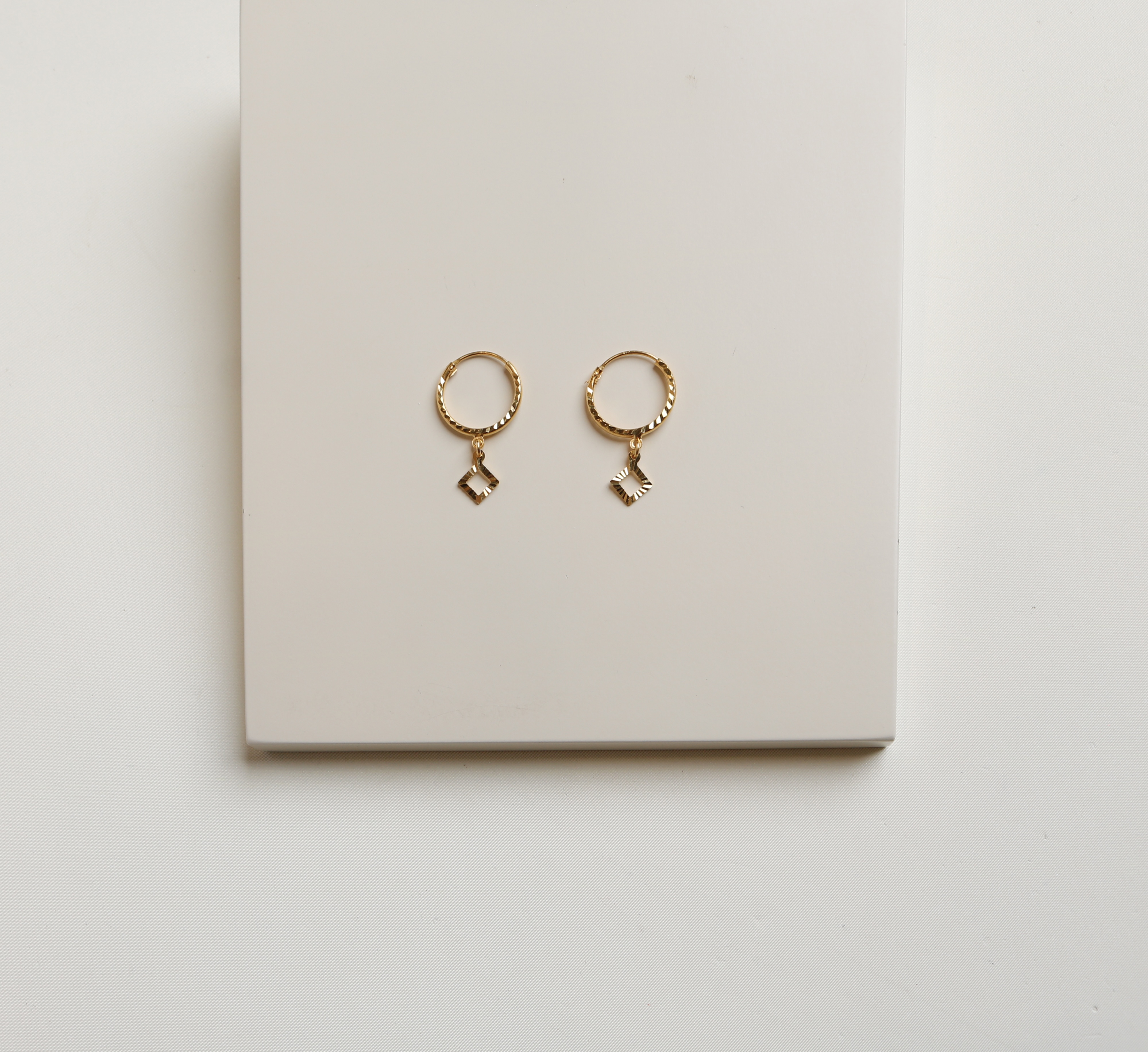Children's round earrings, 21 karat gold, made in Singapore - (S-0168)