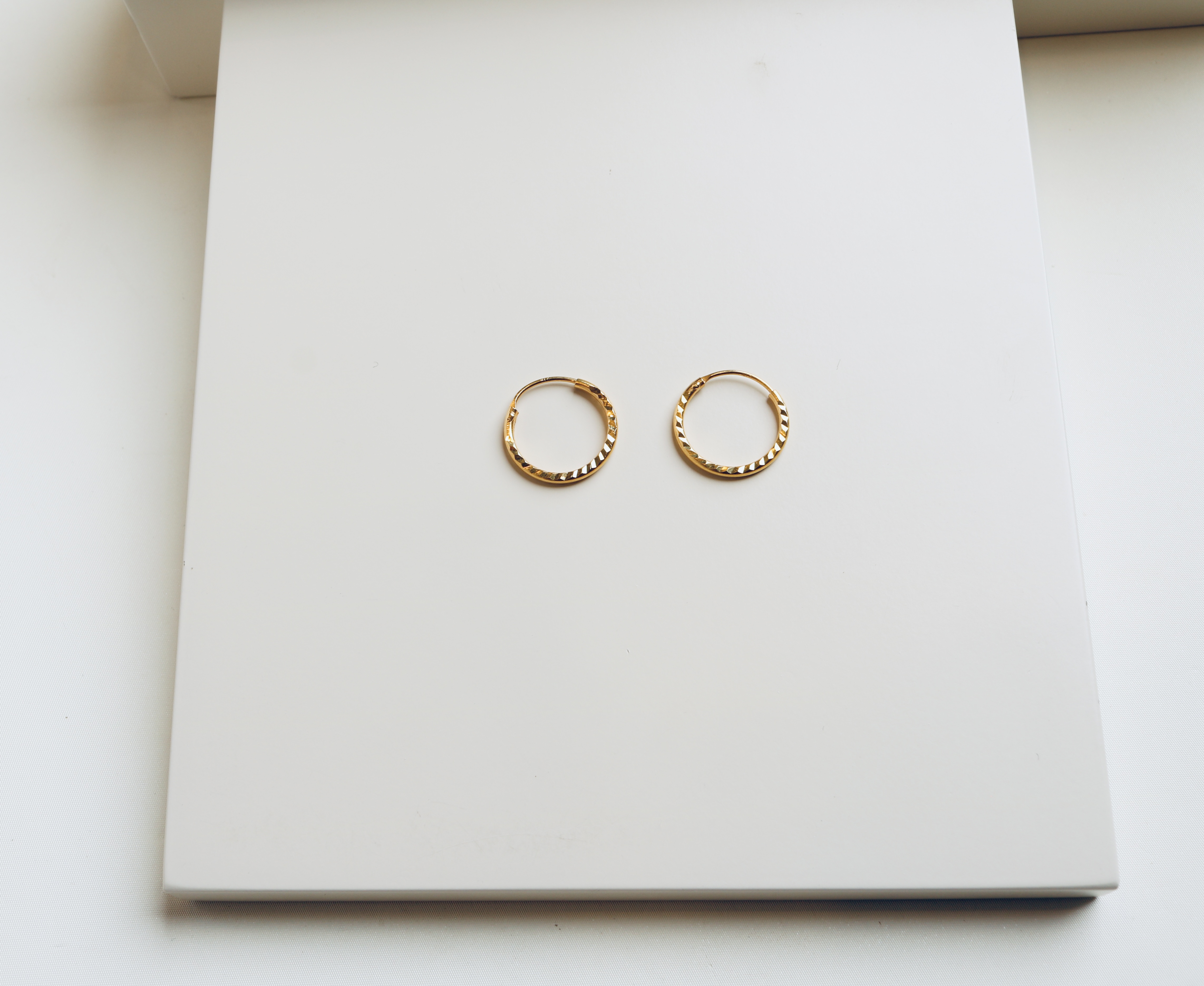 Children's round earrings, 21 karat gold, made in Singapore - (S-0173)