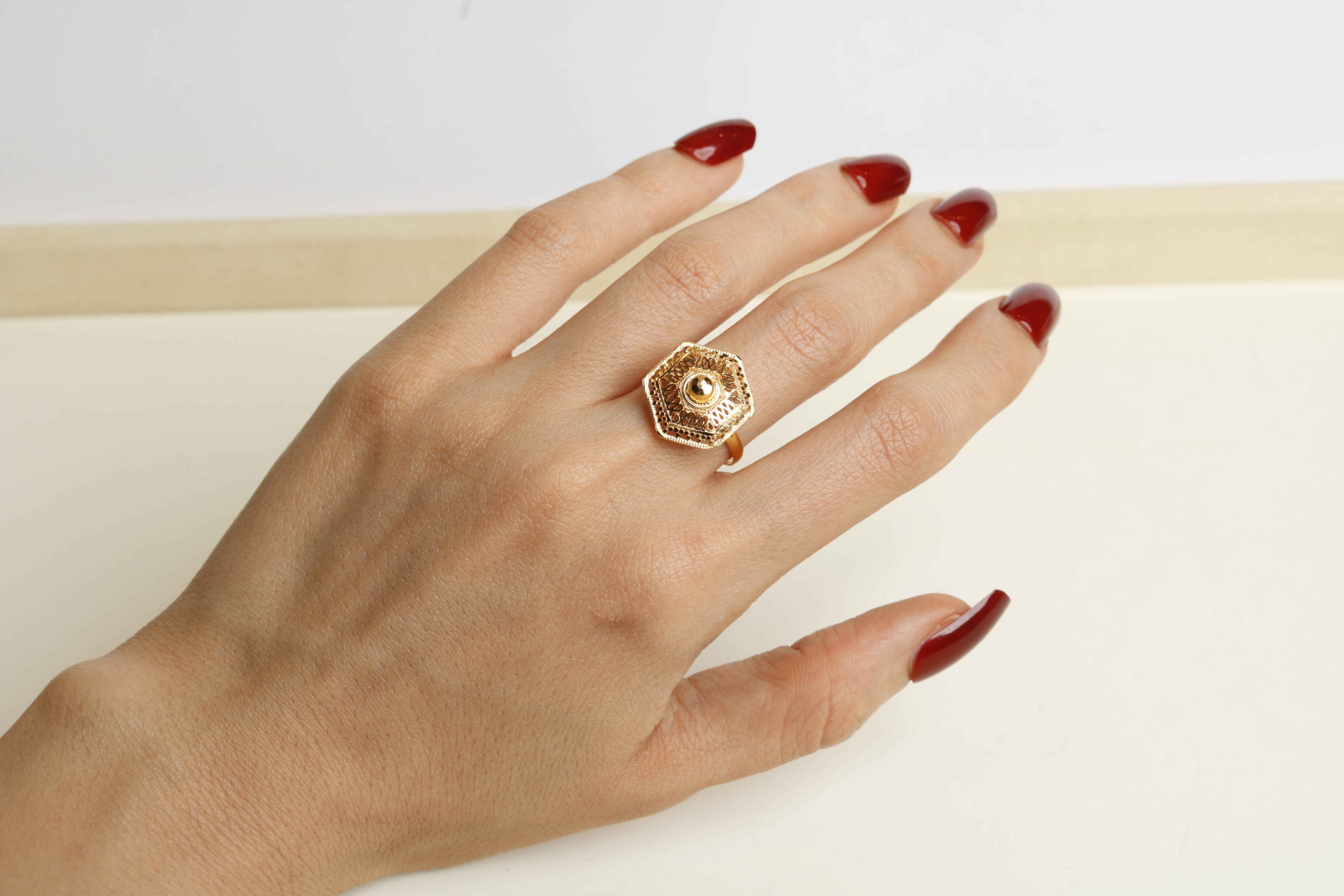21-karat gold ring, Omani made