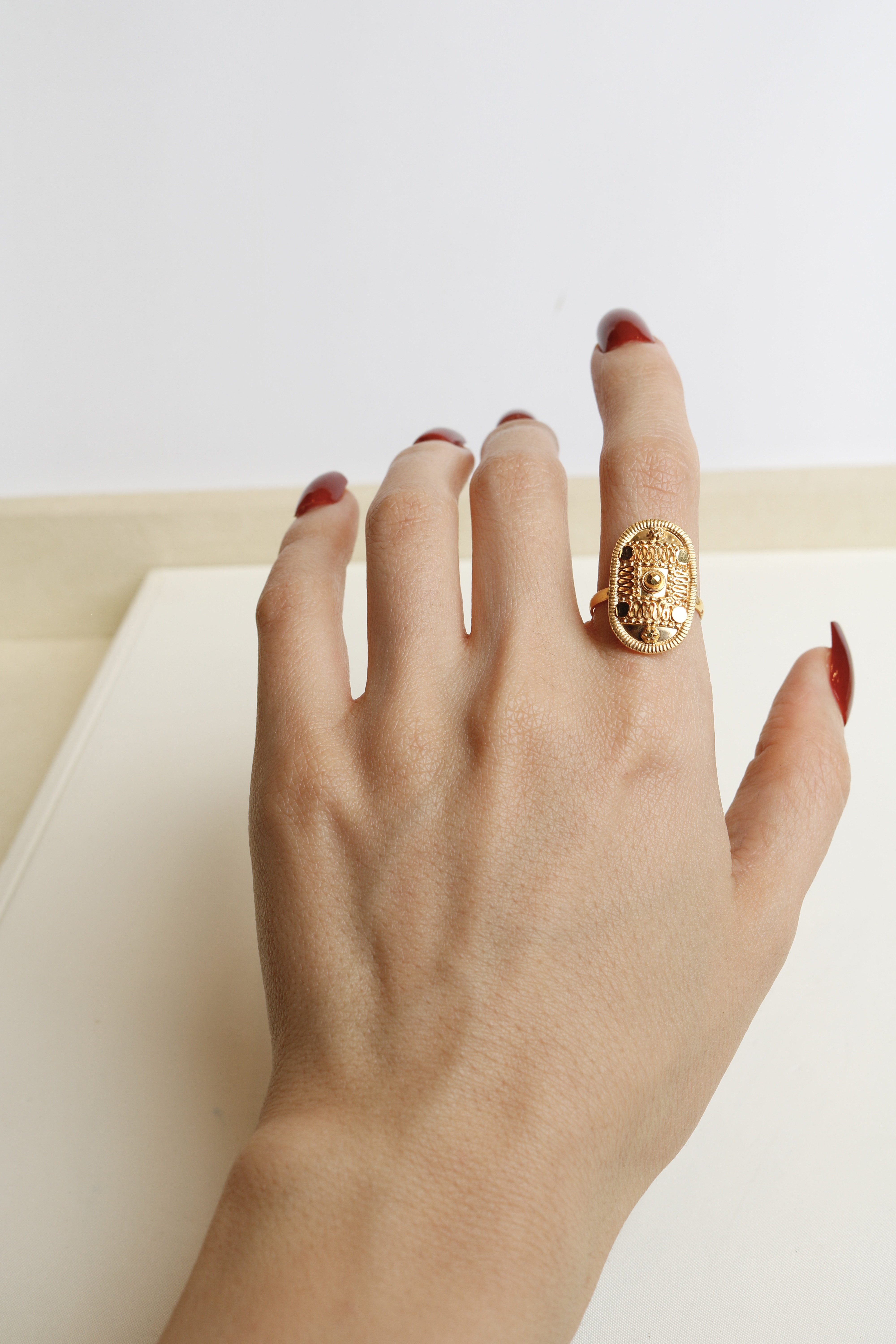 21-karat gold ring, Omani made