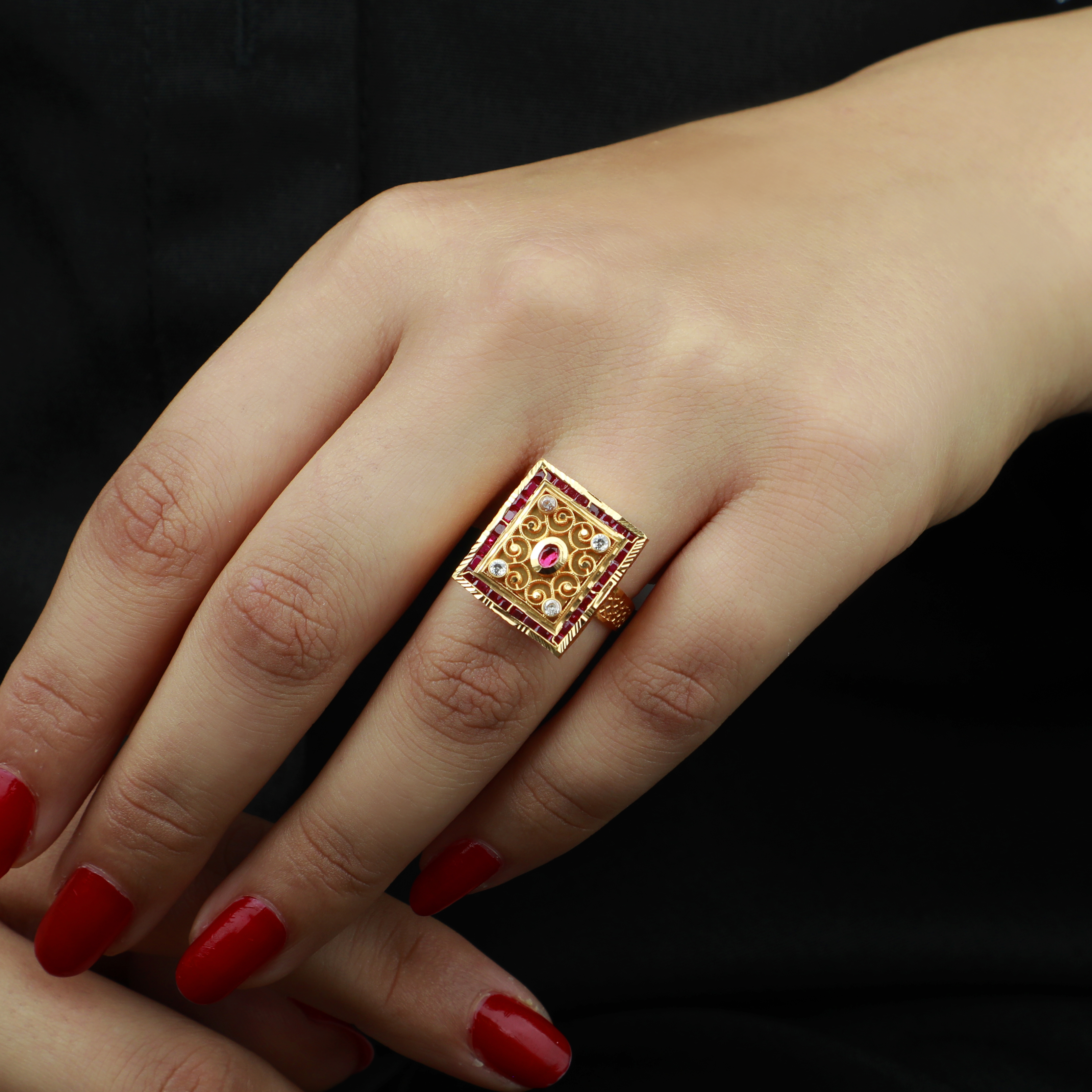 21-karat gold ring, Bahraini made - (S-0054)
