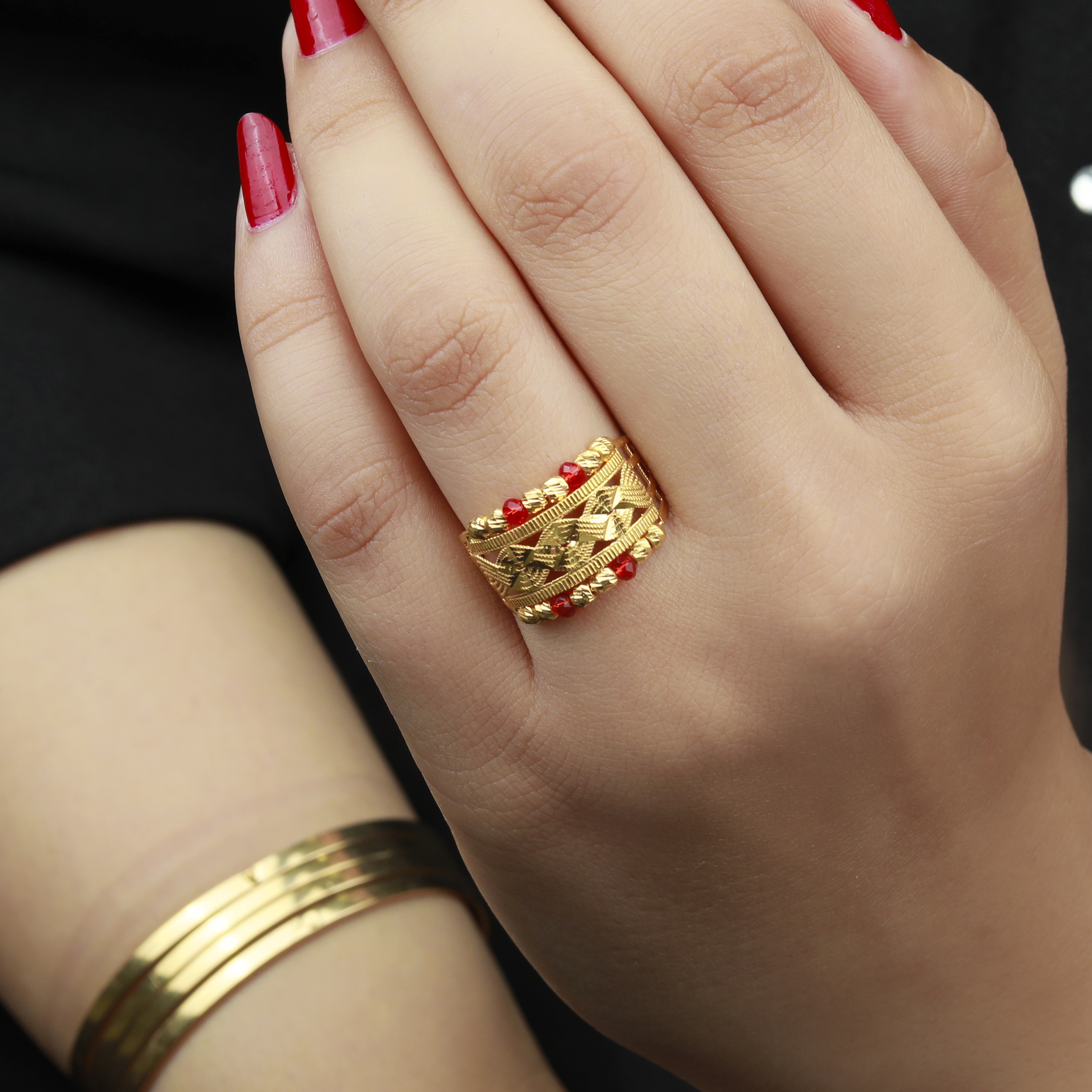 21-karat gold ring, Omani made - (S-0075)